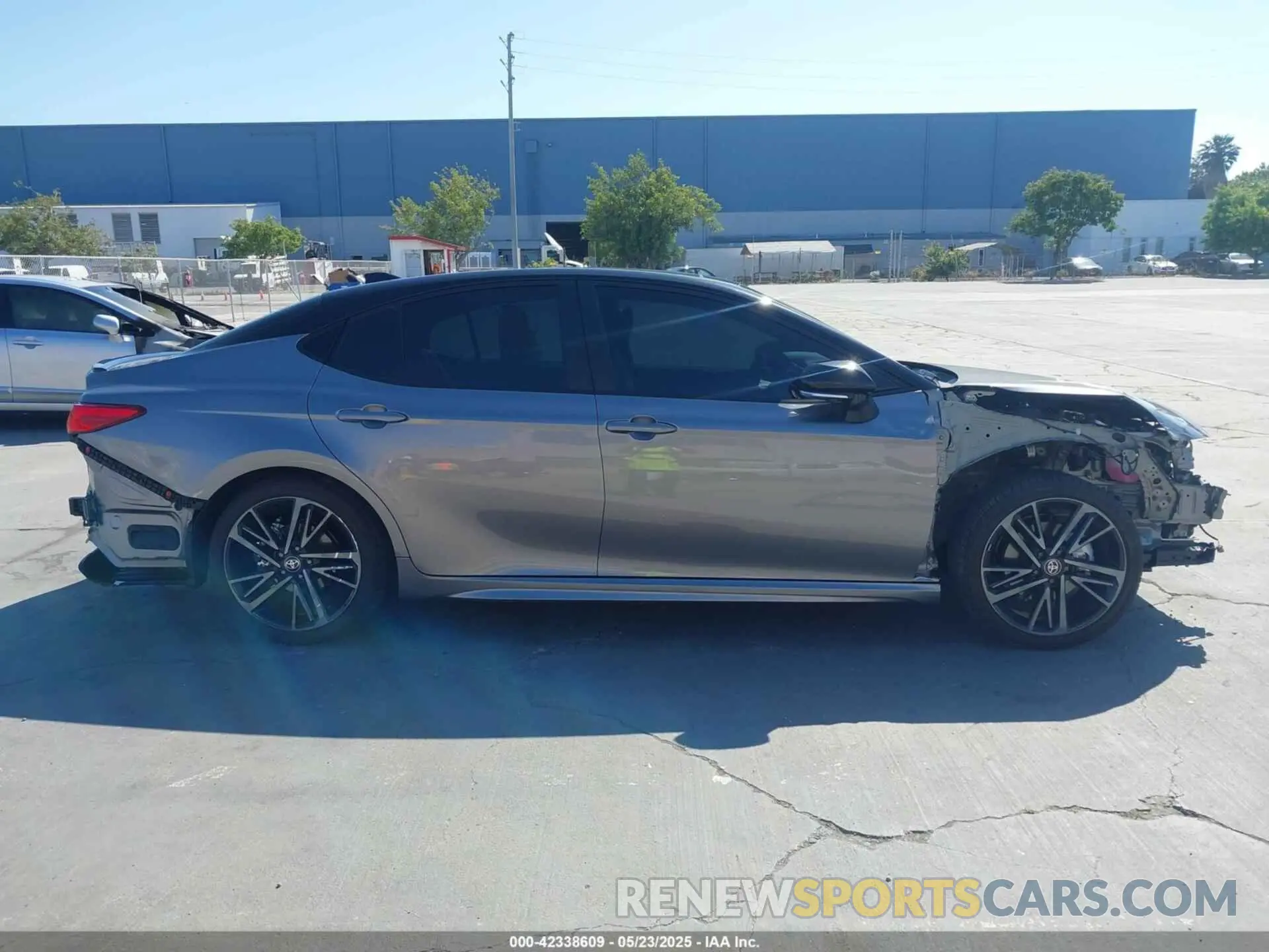 14 Photograph of a damaged car 4T1DAACKXSU554364 TOYOTA CAMRY 2025