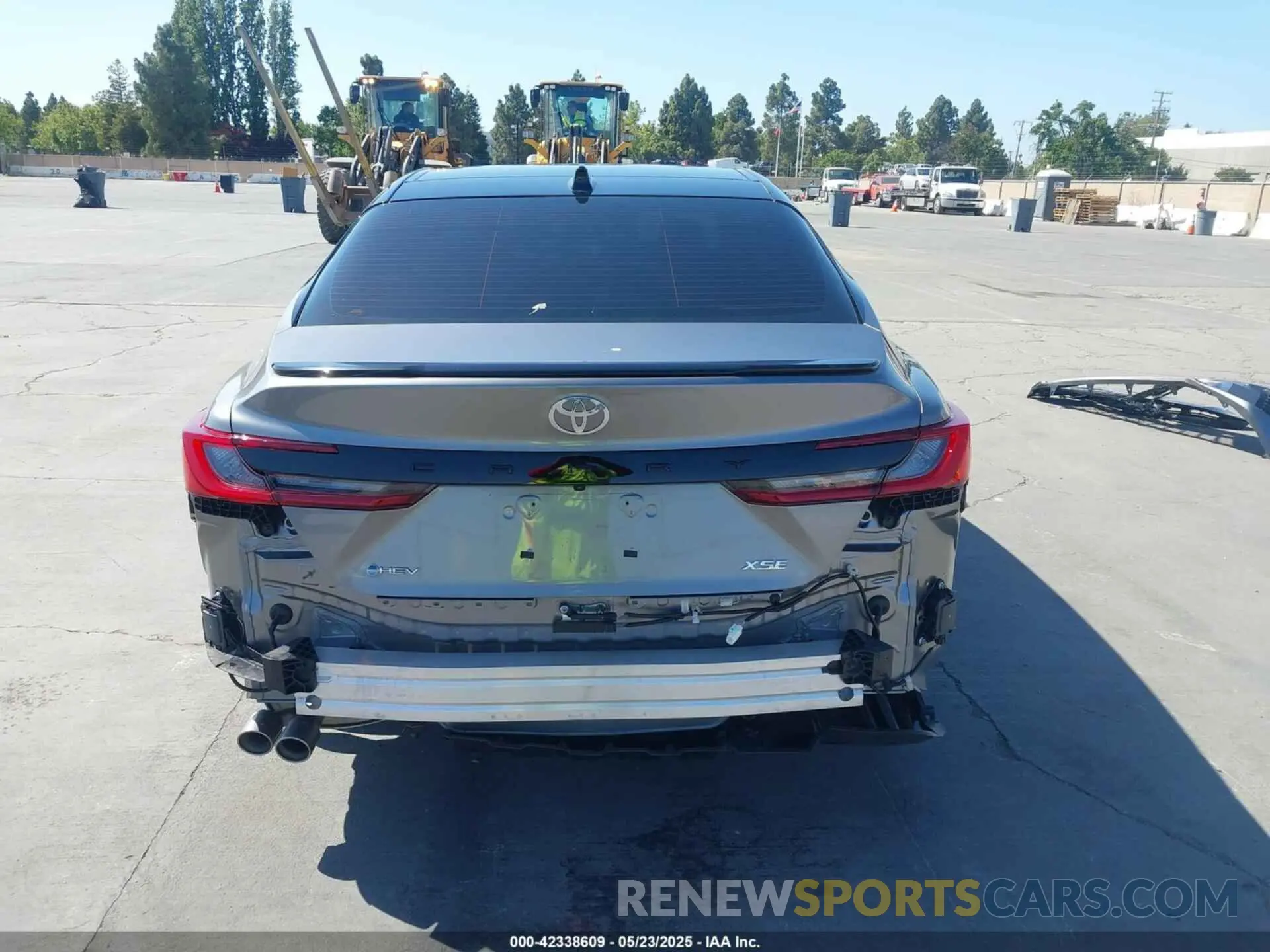 17 Photograph of a damaged car 4T1DAACKXSU554364 TOYOTA CAMRY 2025