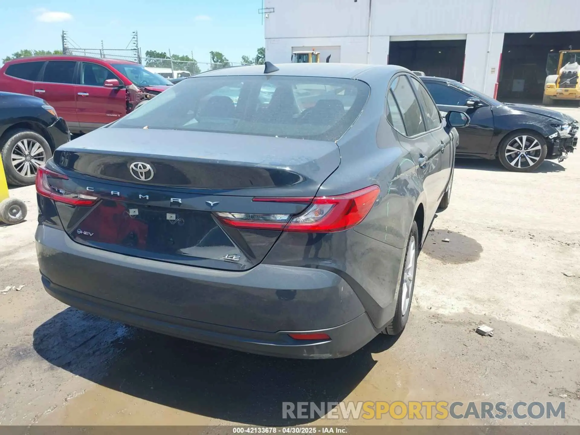 4 Photograph of a damaged car 4T1DAACKXSU573688 TOYOTA CAMRY 2025