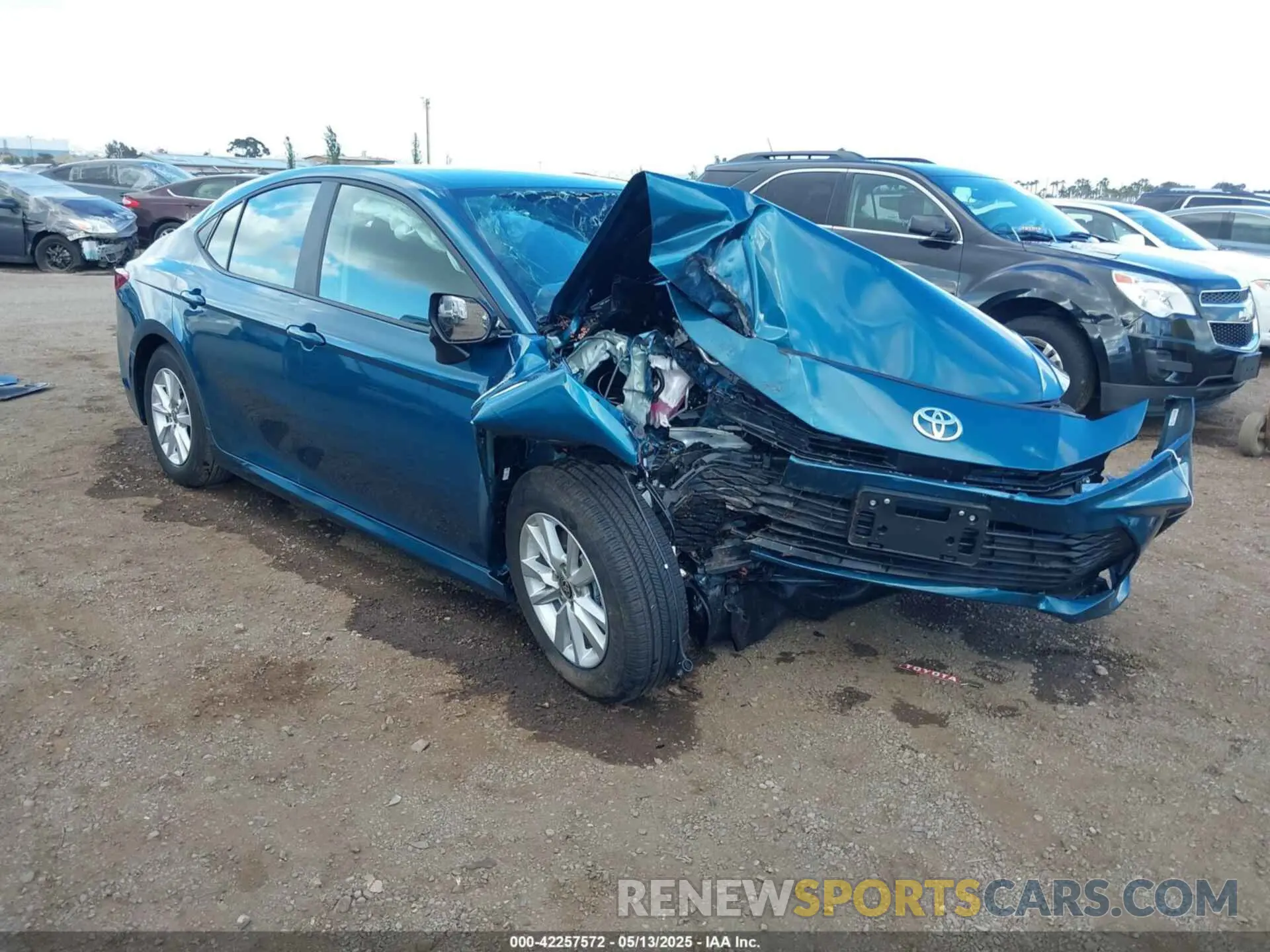 1 Photograph of a damaged car 4T1DAACKXSU573738 TOYOTA CAMRY 2025