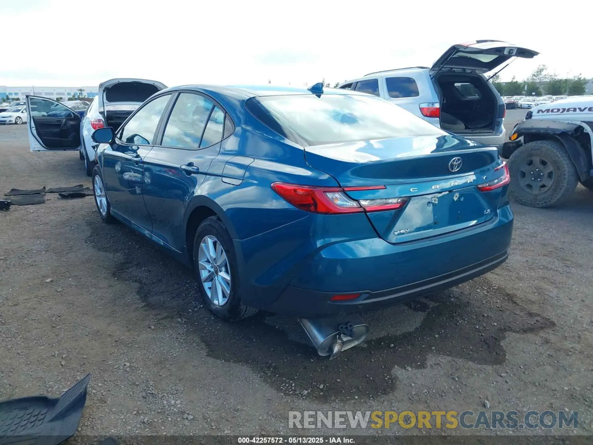 3 Photograph of a damaged car 4T1DAACKXSU573738 TOYOTA CAMRY 2025