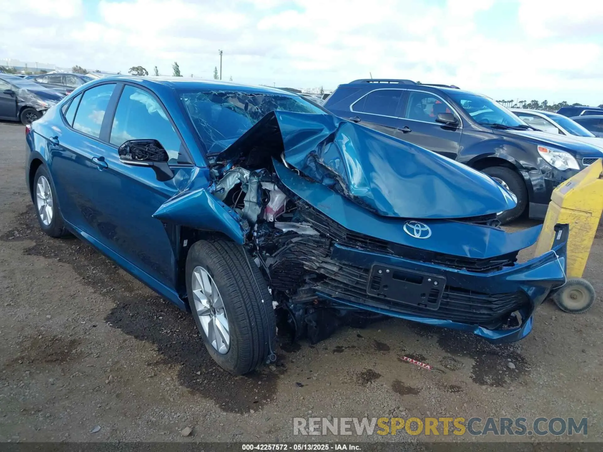 6 Photograph of a damaged car 4T1DAACKXSU573738 TOYOTA CAMRY 2025