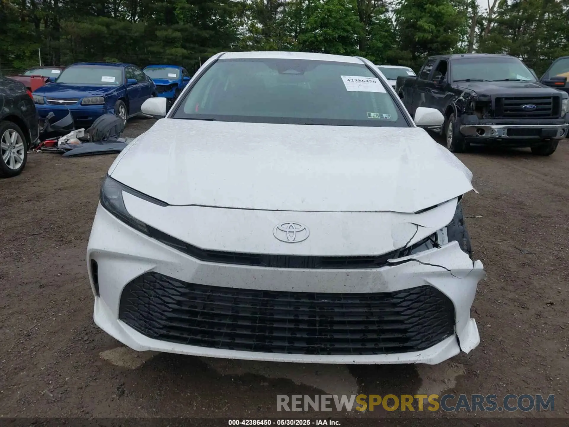 13 Photograph of a damaged car 4T1DAACKXSU587395 TOYOTA CAMRY 2025