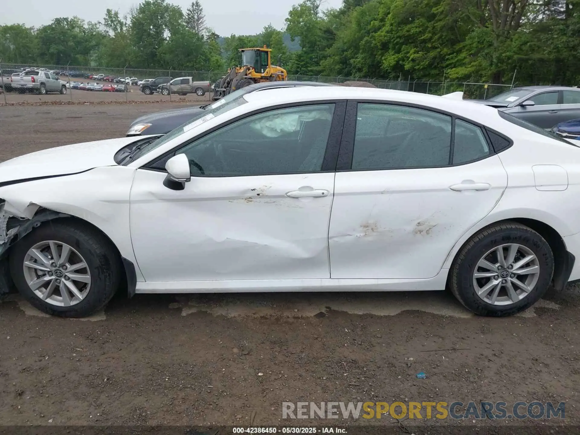 15 Photograph of a damaged car 4T1DAACKXSU587395 TOYOTA CAMRY 2025