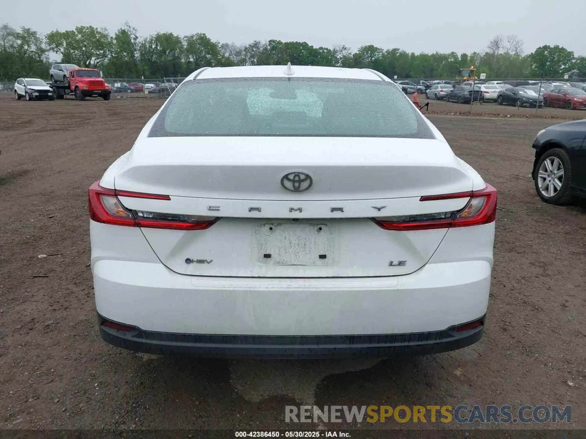 17 Photograph of a damaged car 4T1DAACKXSU587395 TOYOTA CAMRY 2025