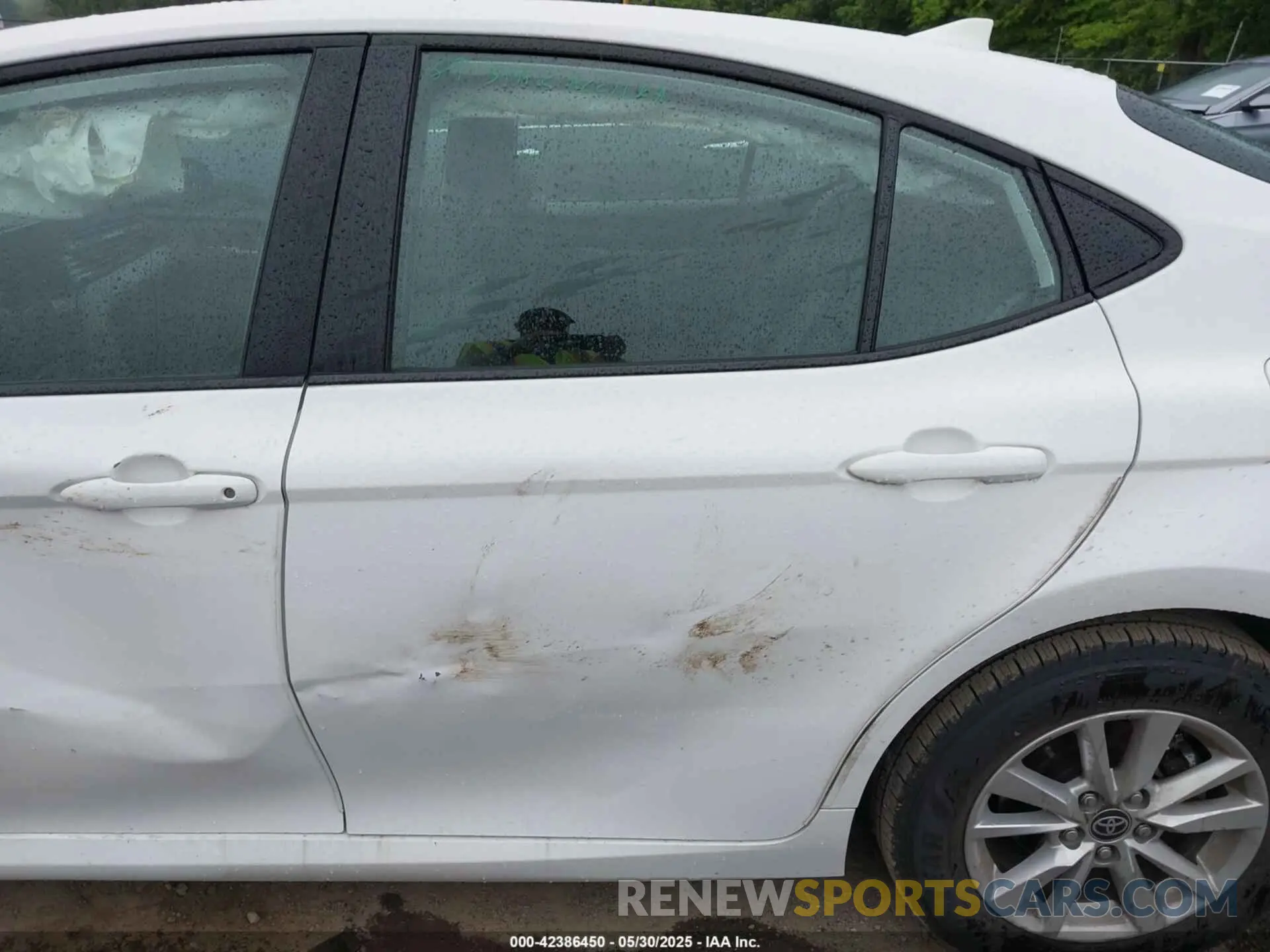 20 Photograph of a damaged car 4T1DAACKXSU587395 TOYOTA CAMRY 2025