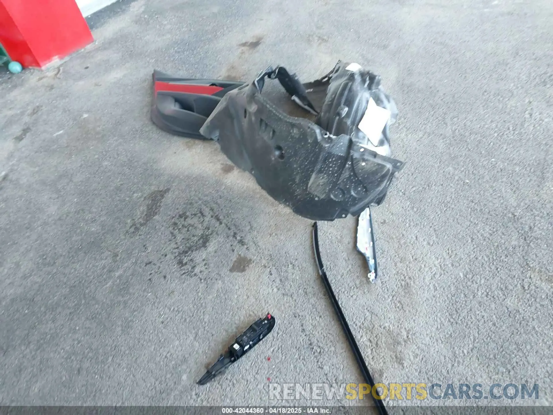 12 Photograph of a damaged car 4T1DBADK0SU020771 TOYOTA CAMRY 2025