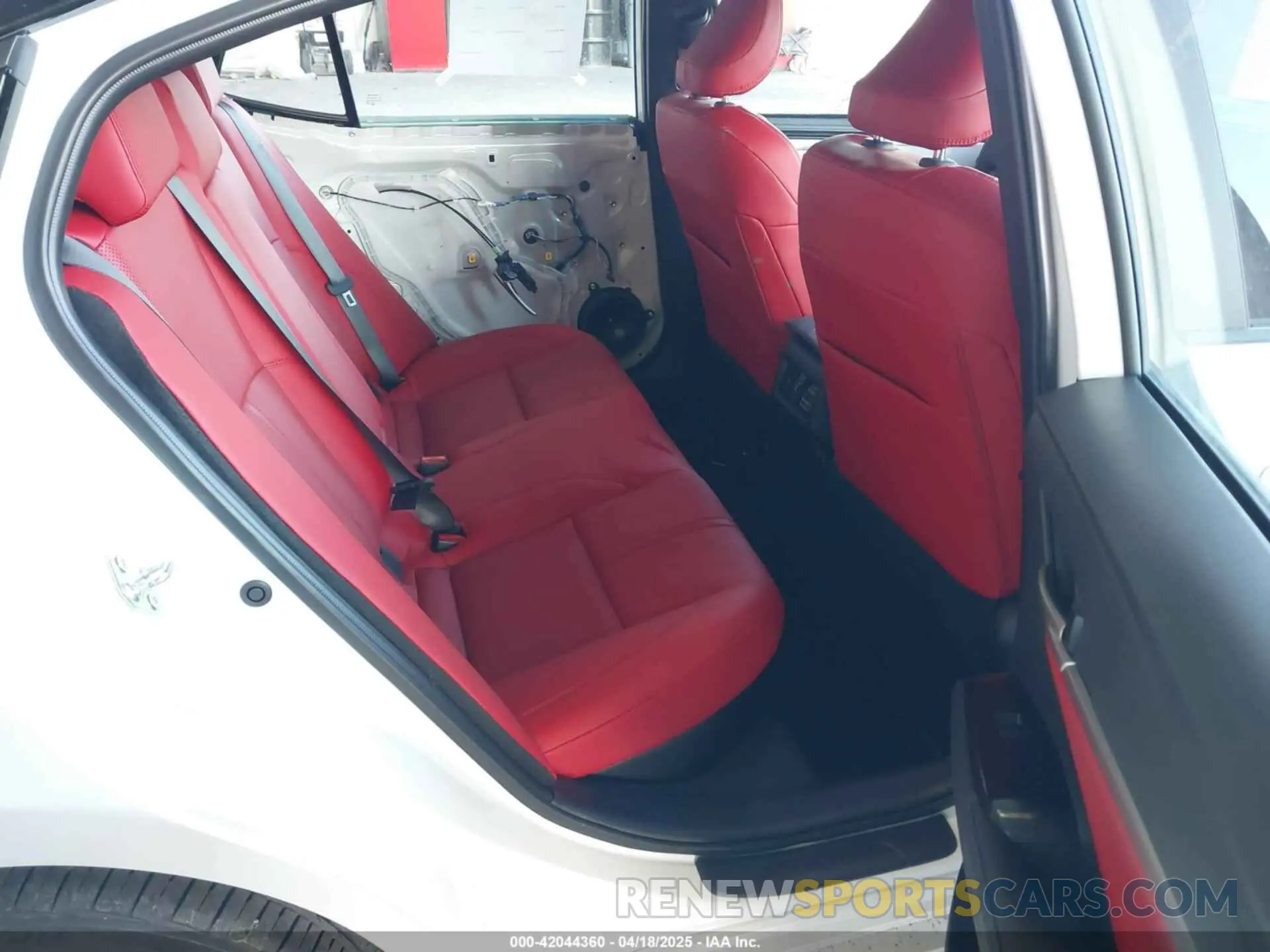 8 Photograph of a damaged car 4T1DBADK0SU020771 TOYOTA CAMRY 2025