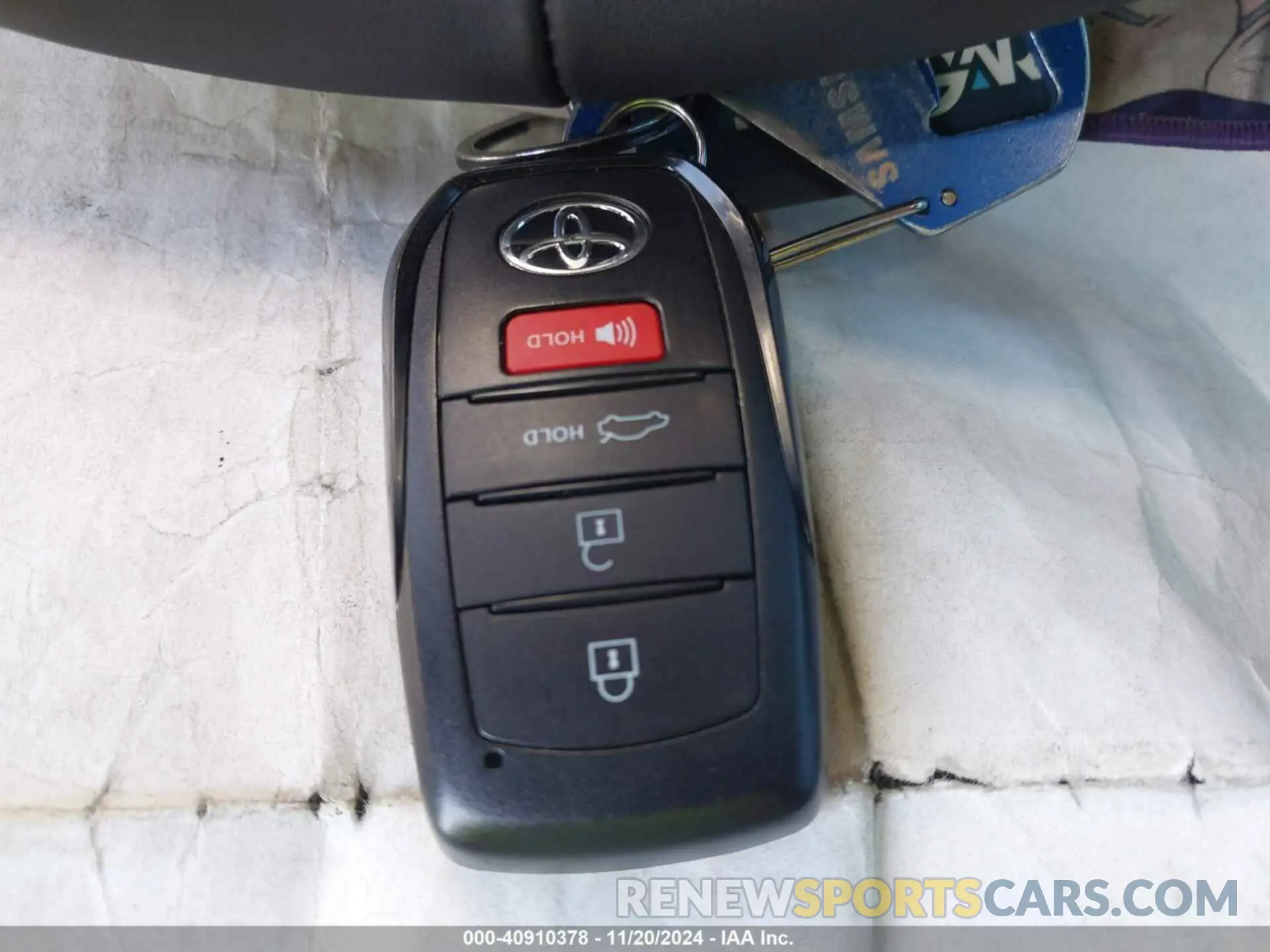 11 Photograph of a damaged car 4T1DBADK0SU511549 TOYOTA CAMRY 2025