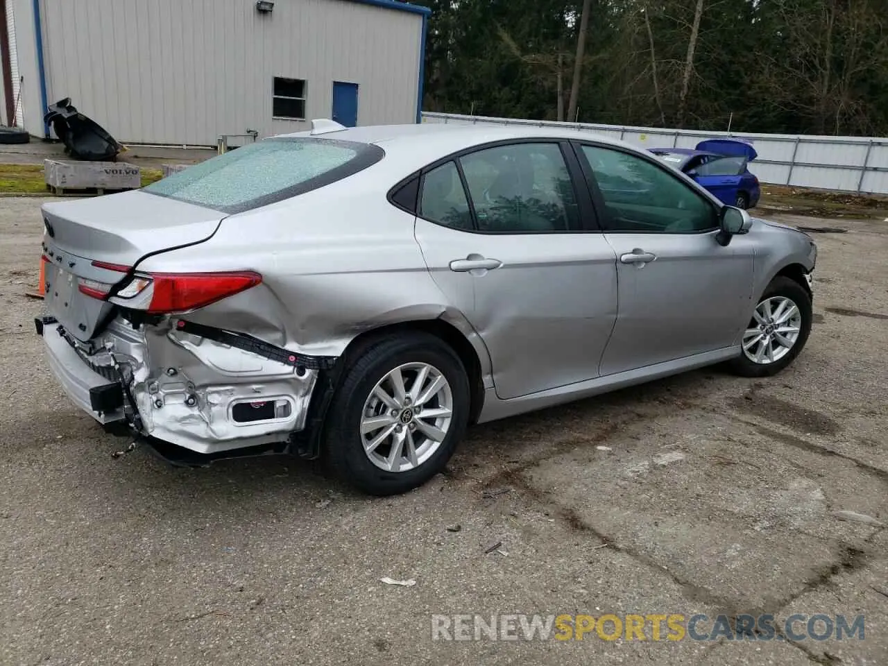 3 Photograph of a damaged car 4T1DBADK0SU515018 TOYOTA CAMRY 2025