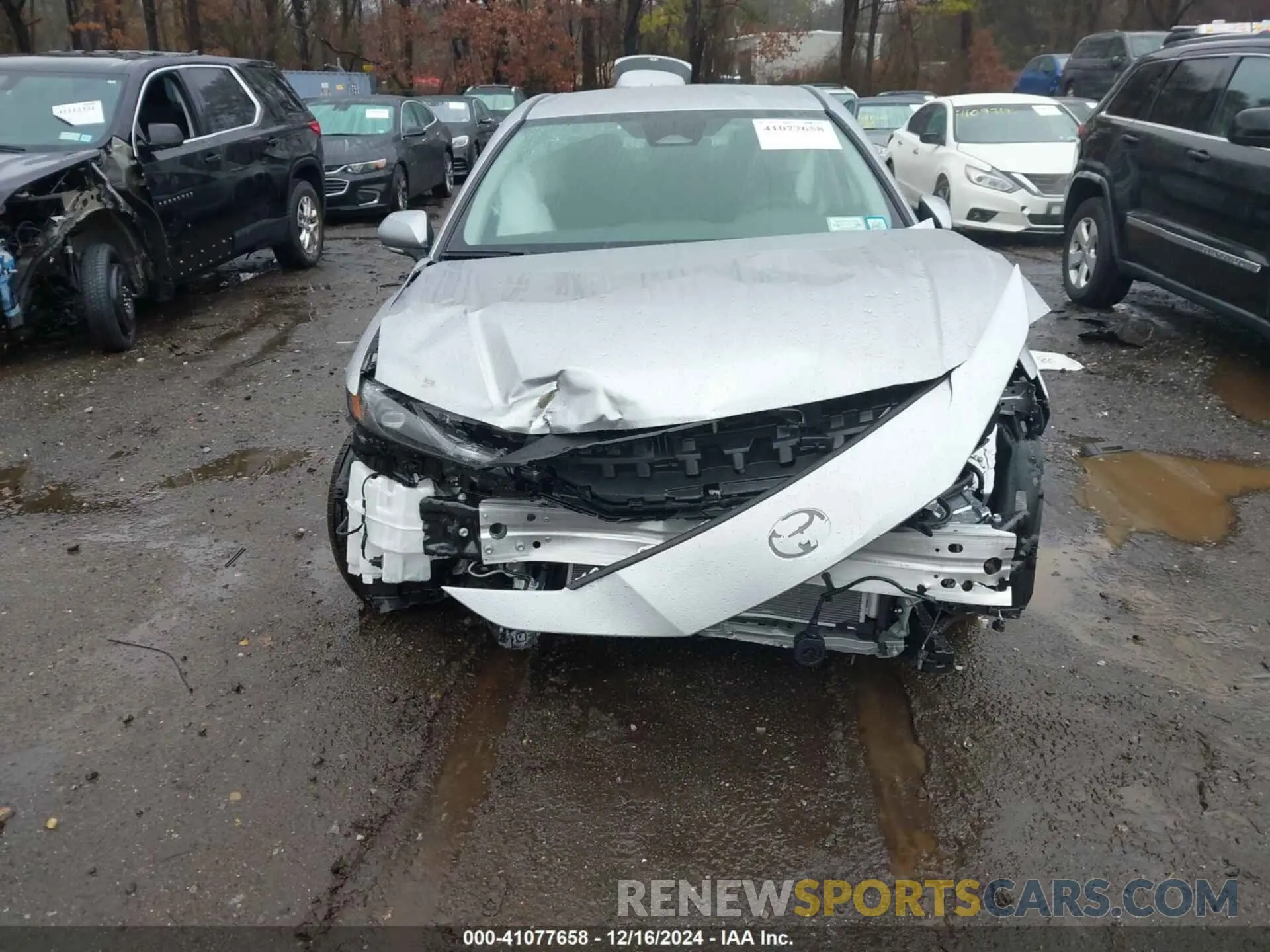 12 Photograph of a damaged car 4T1DBADK1SU514797 TOYOTA CAMRY 2025