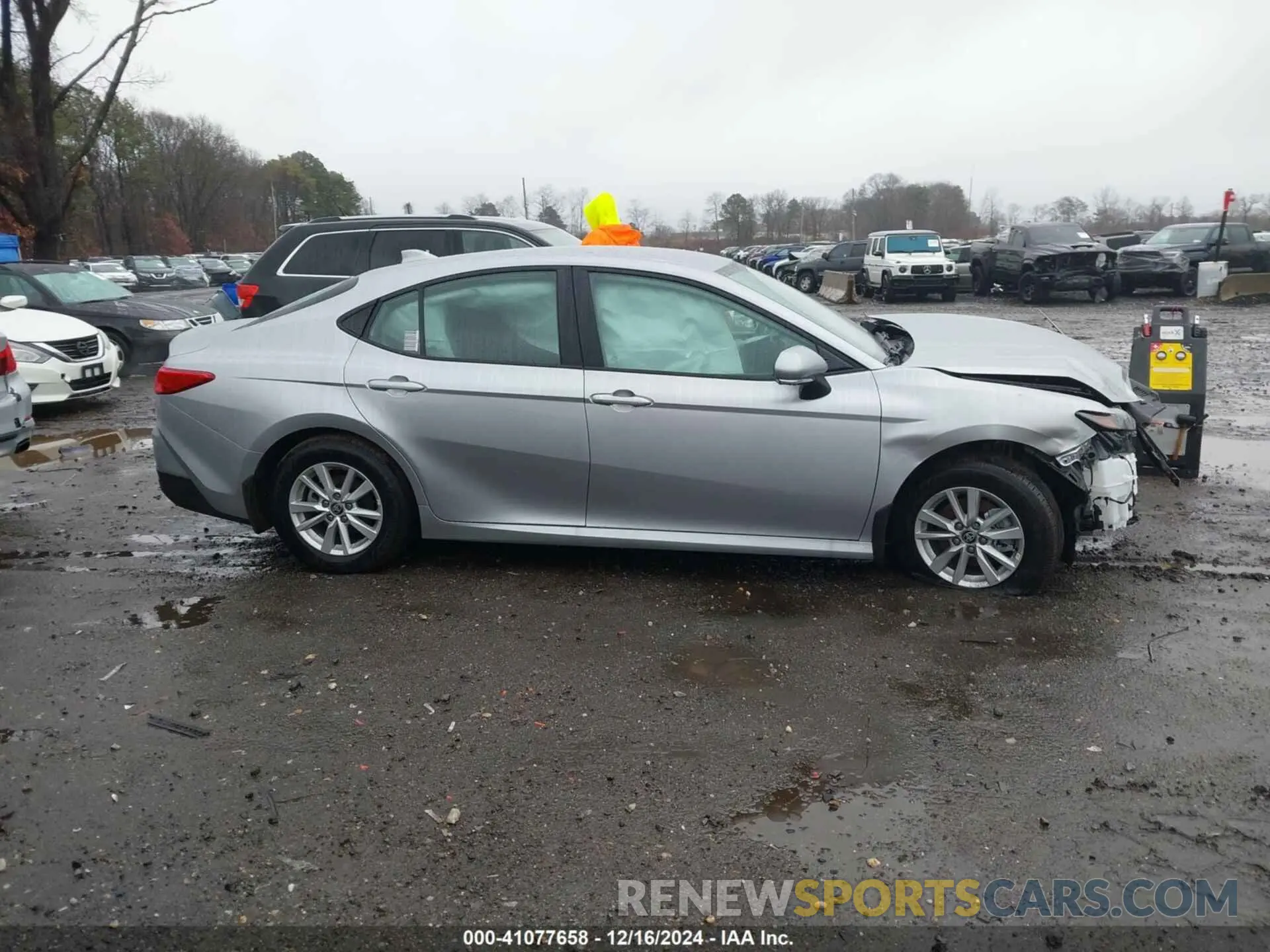 13 Photograph of a damaged car 4T1DBADK1SU514797 TOYOTA CAMRY 2025