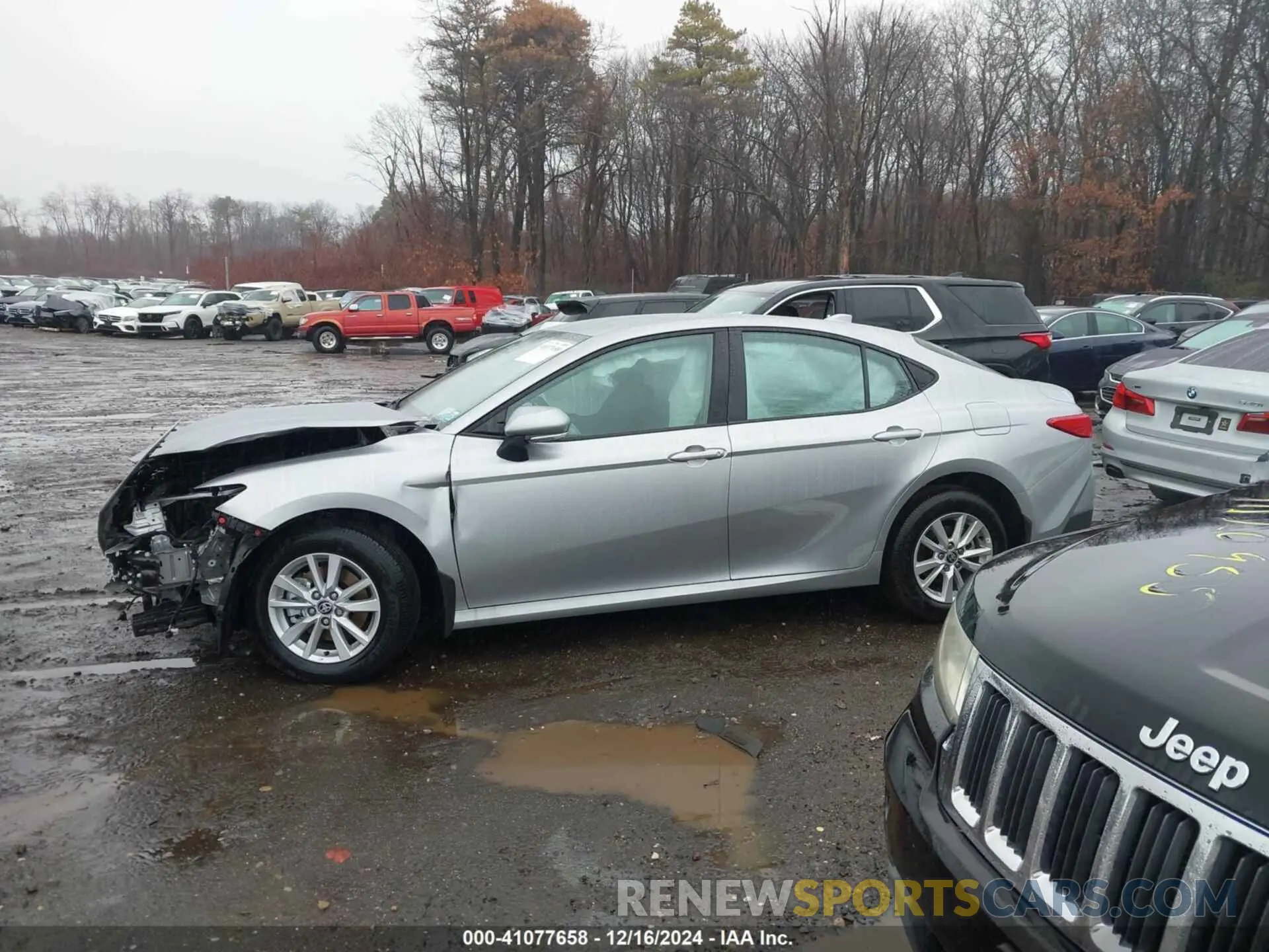 14 Photograph of a damaged car 4T1DBADK1SU514797 TOYOTA CAMRY 2025