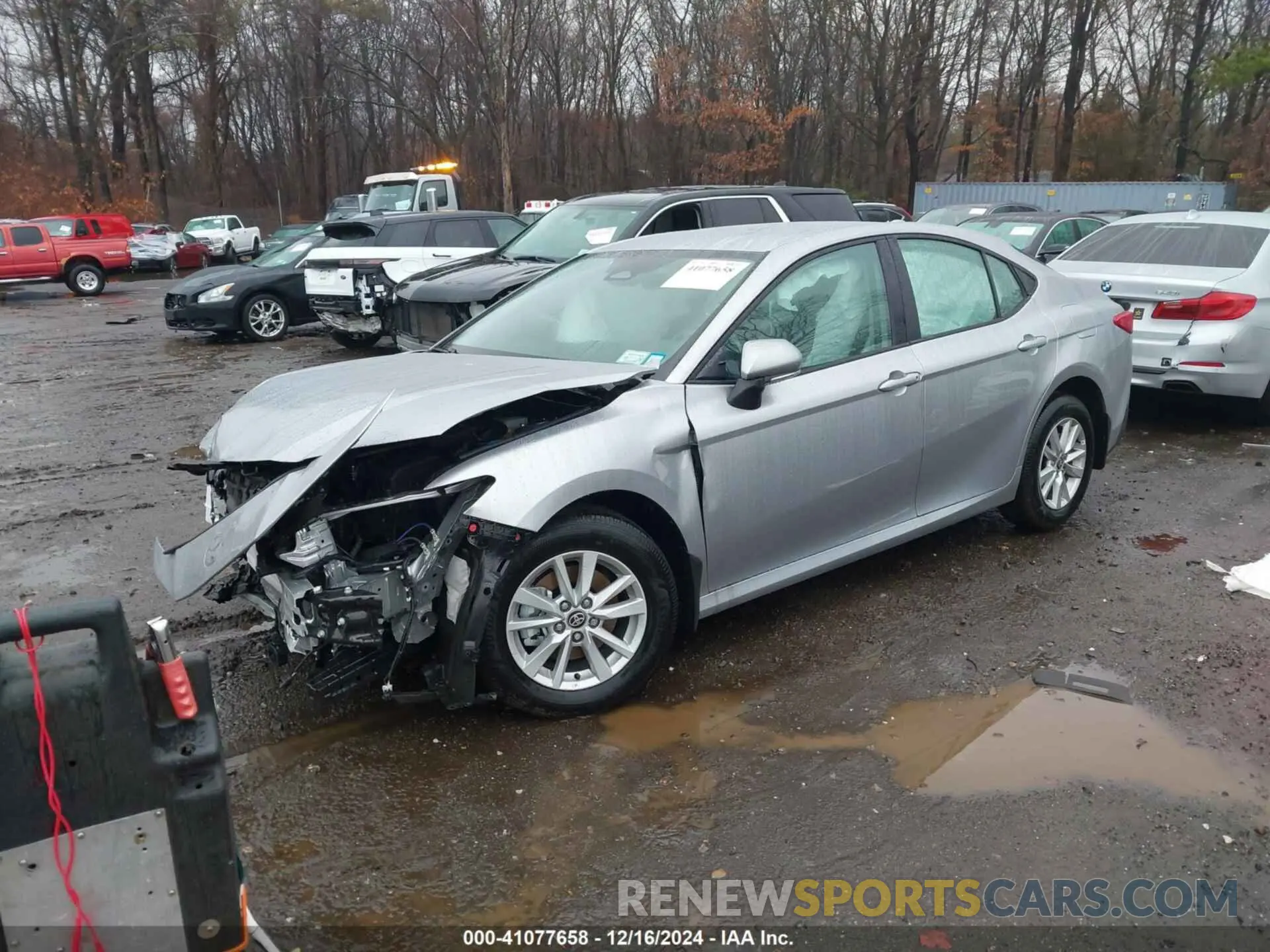2 Photograph of a damaged car 4T1DBADK1SU514797 TOYOTA CAMRY 2025