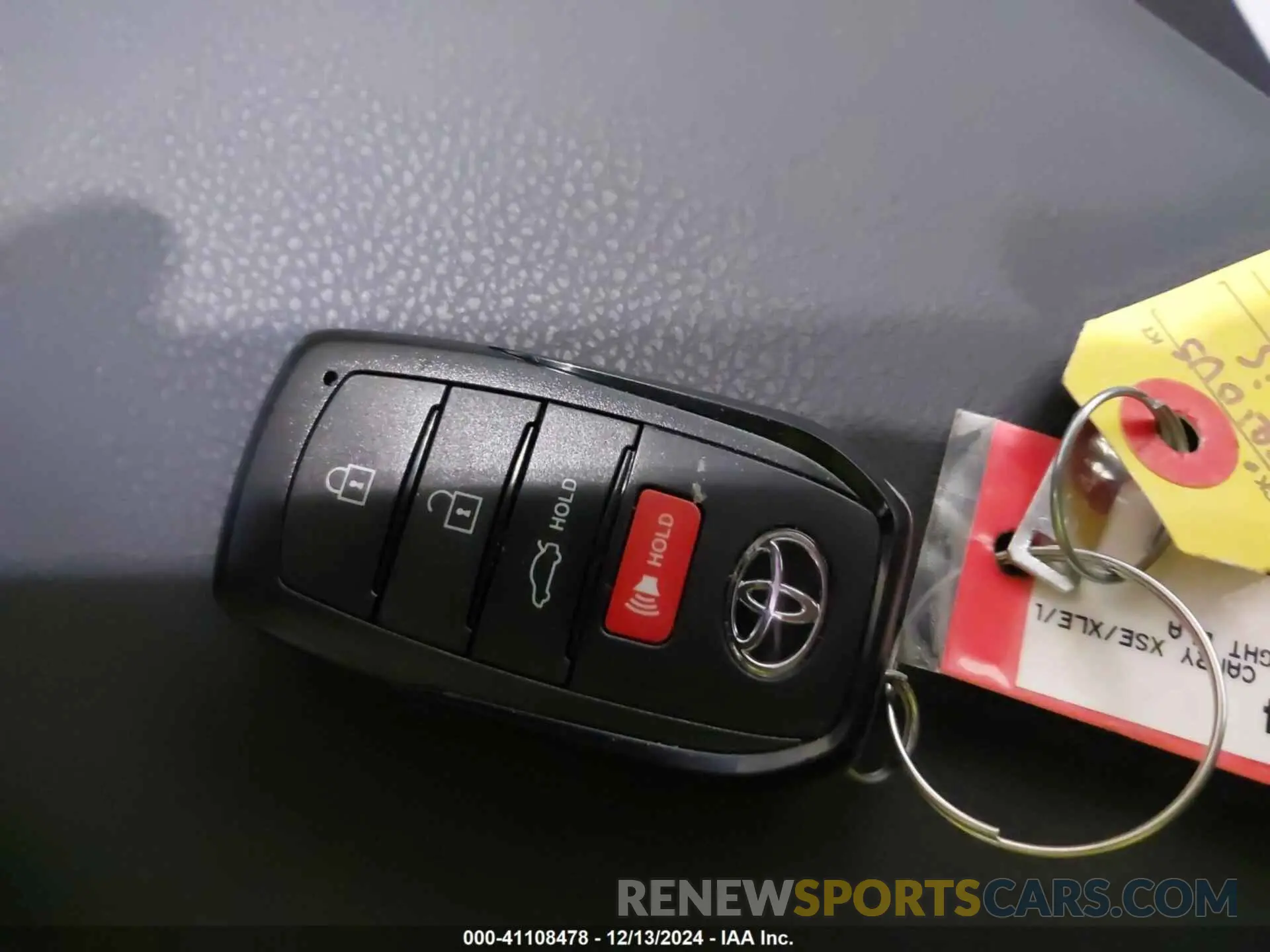 11 Photograph of a damaged car 4T1DBADK1SU515044 TOYOTA CAMRY 2025