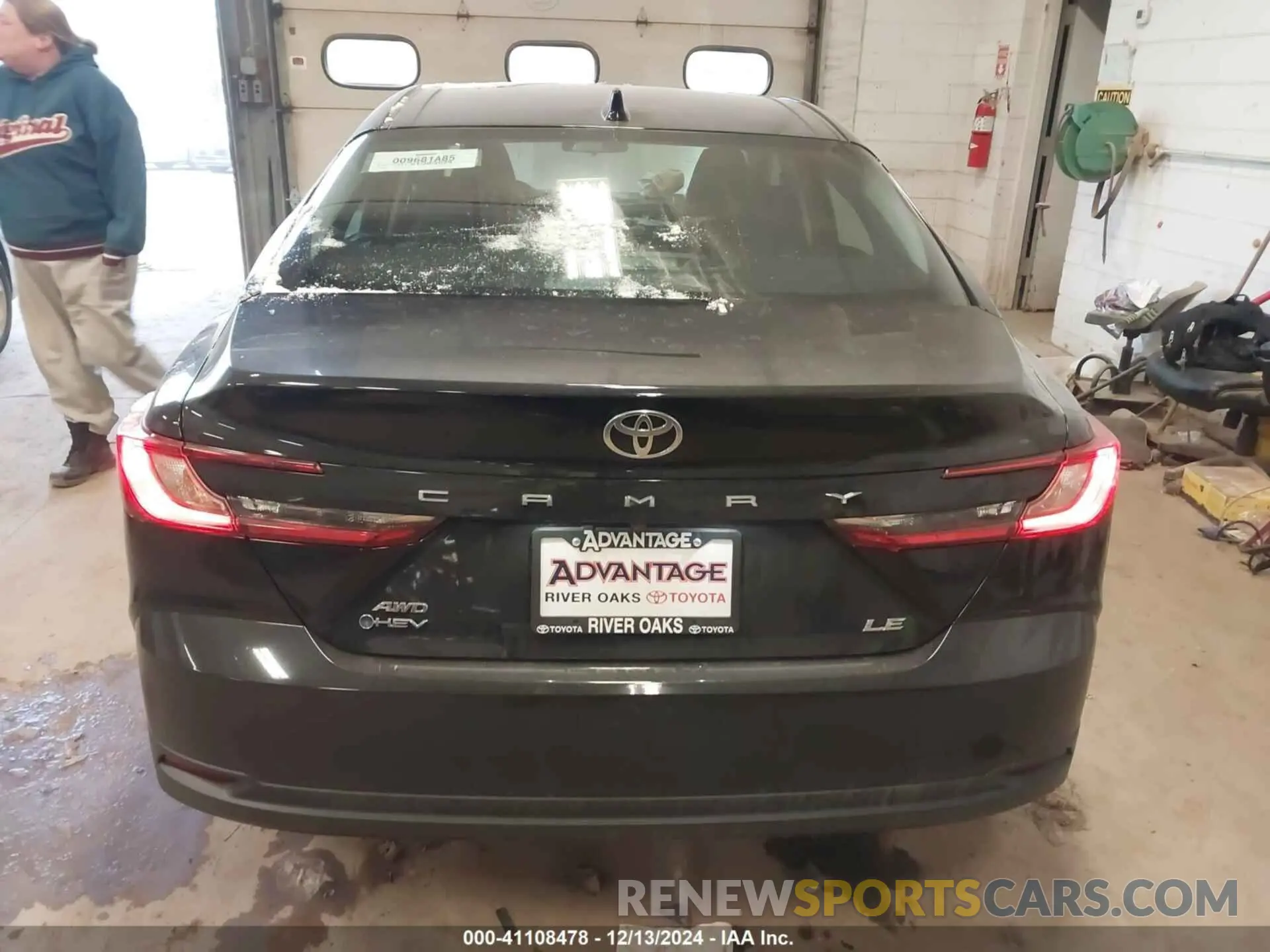 16 Photograph of a damaged car 4T1DBADK1SU515044 TOYOTA CAMRY 2025