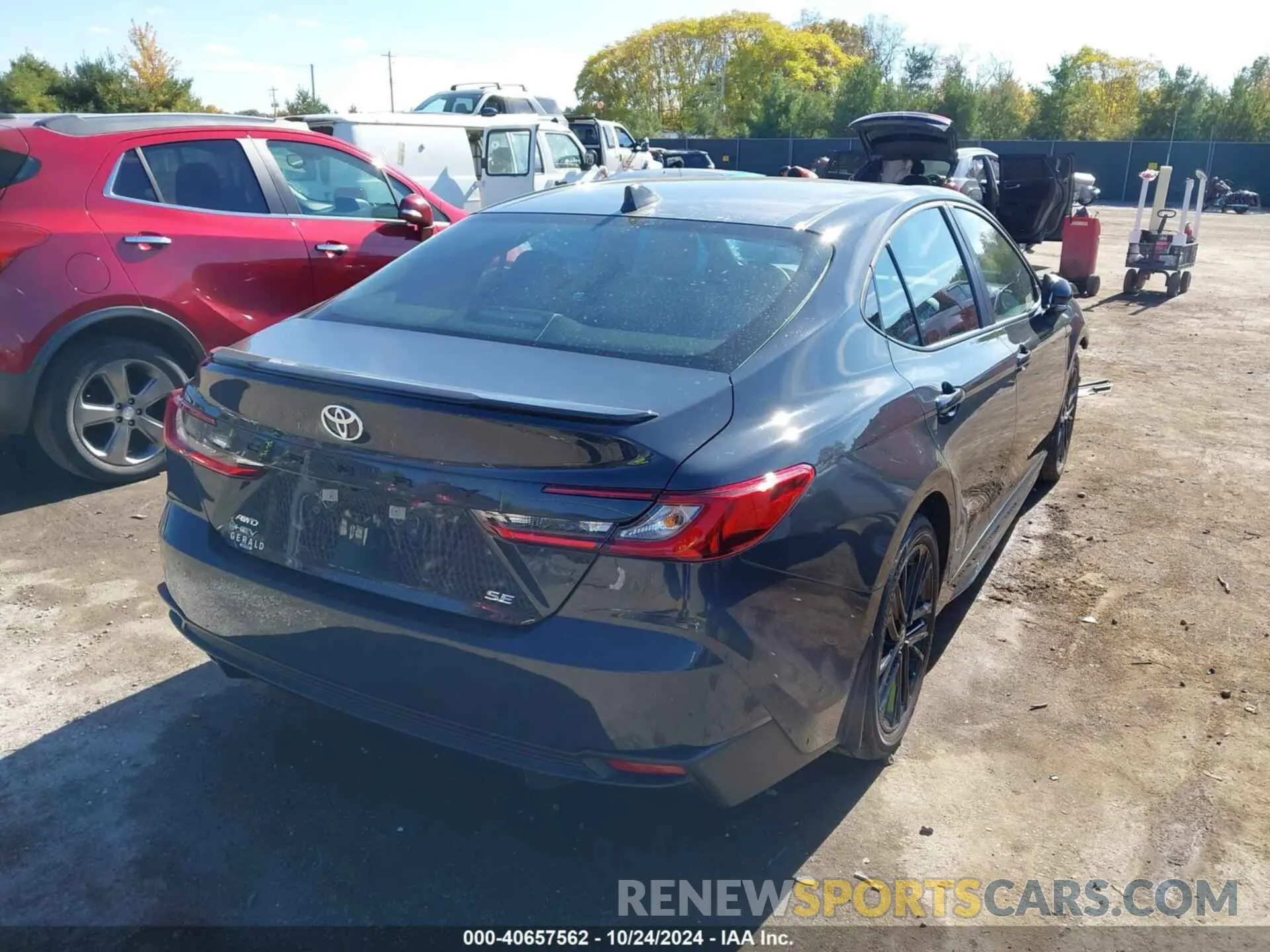 4 Photograph of a damaged car 4T1DBADK2SU505056 TOYOTA CAMRY 2025