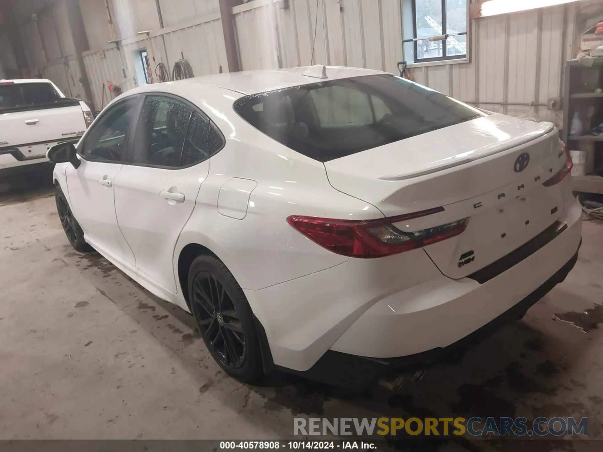 3 Photograph of a damaged car 4T1DBADK2SU508832 TOYOTA CAMRY 2025