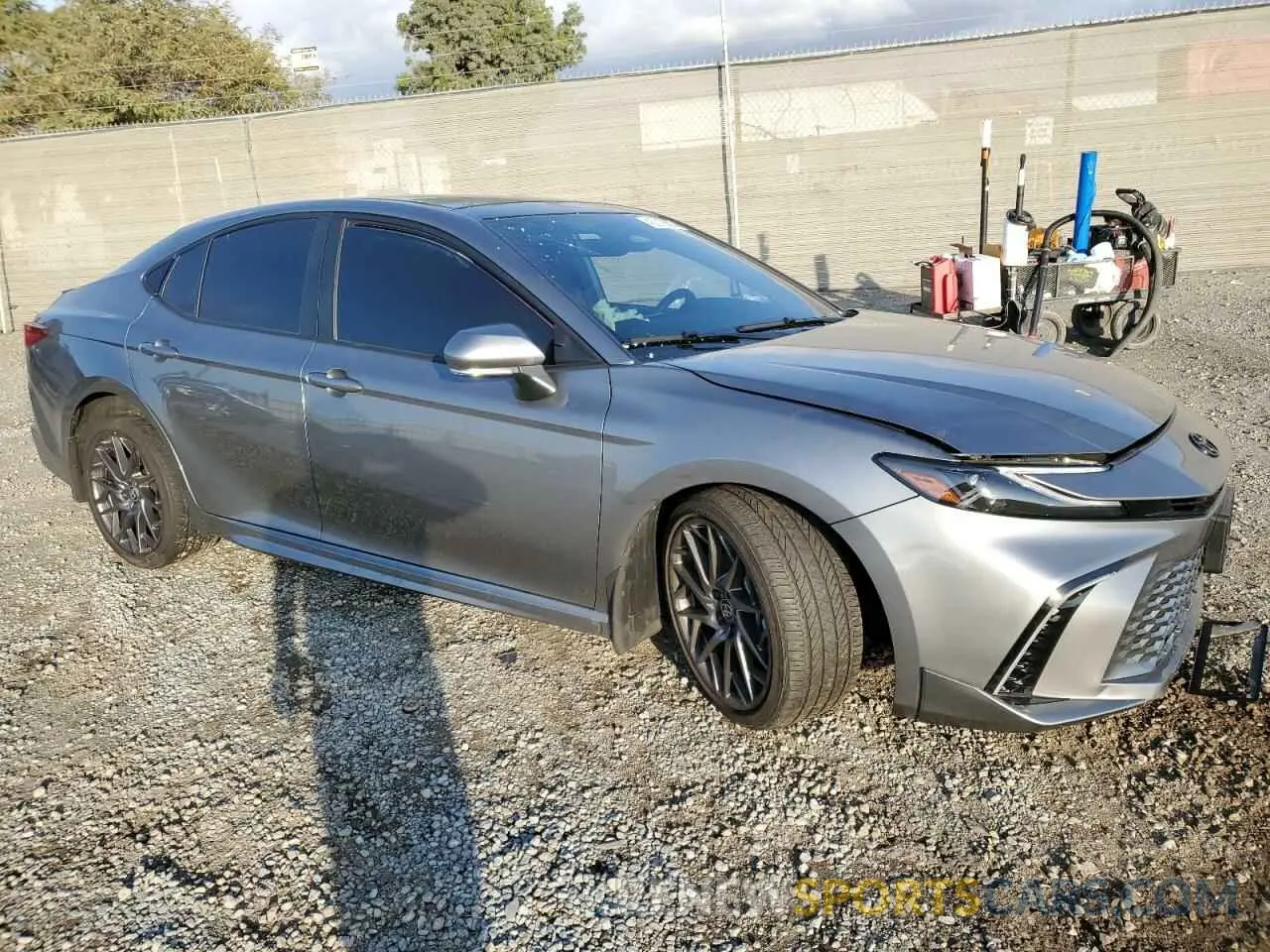 4 Photograph of a damaged car 4T1DBADK2SU510631 TOYOTA CAMRY 2025