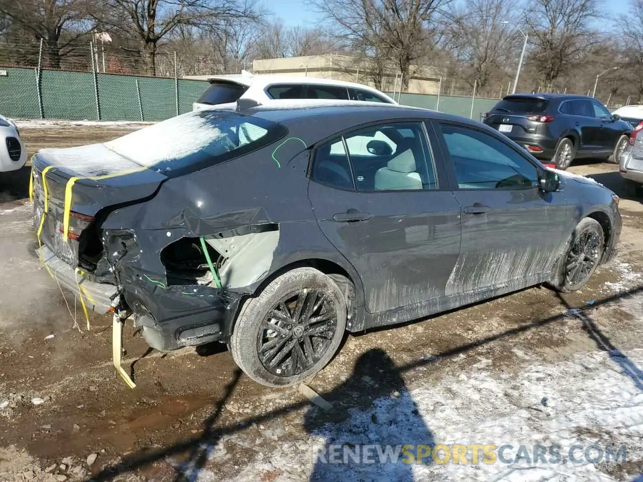 3 Photograph of a damaged car 4T1DBADK3SU018044 TOYOTA CAMRY 2025