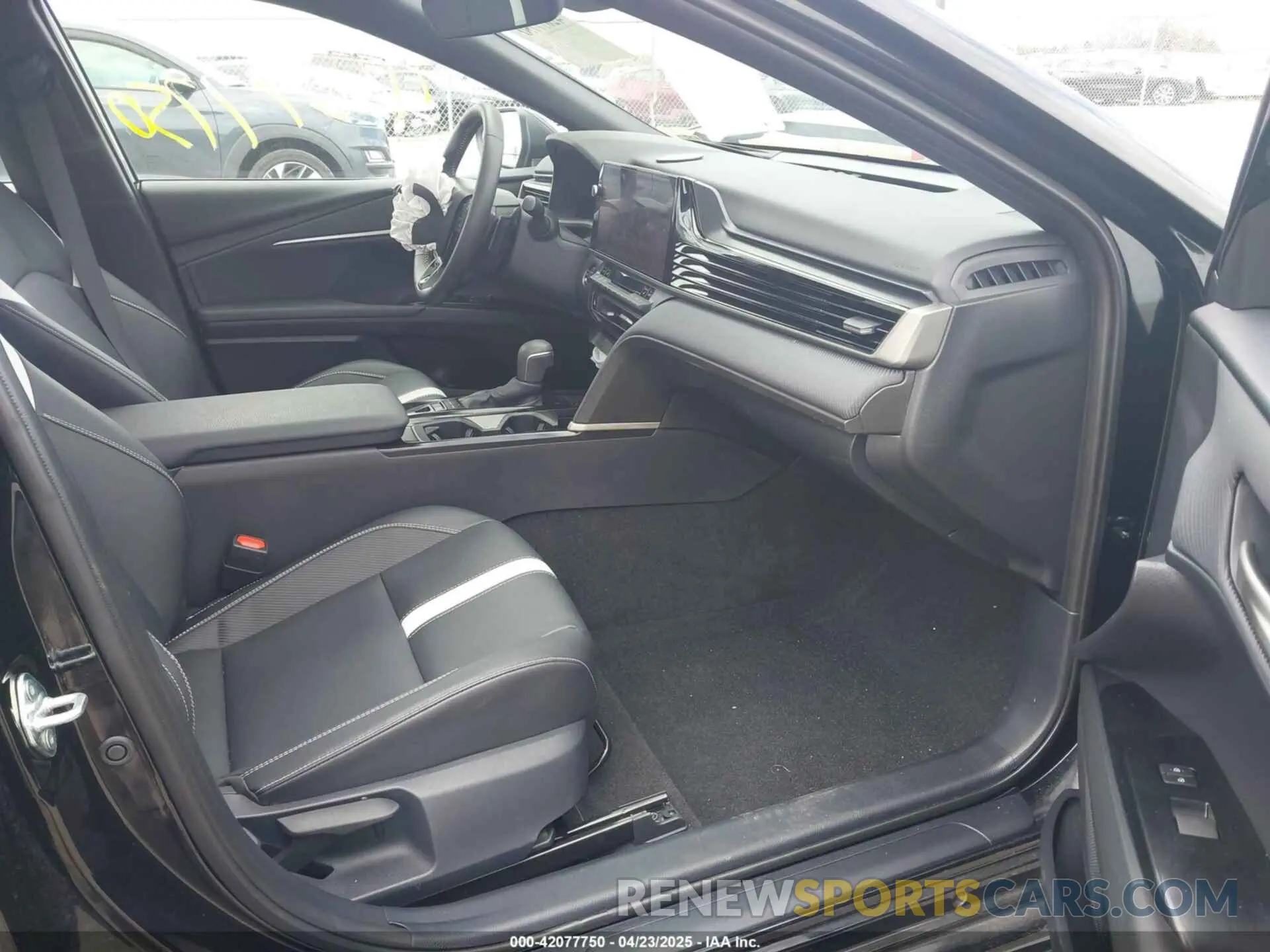 5 Photograph of a damaged car 4T1DBADK3SU506409 TOYOTA CAMRY 2025