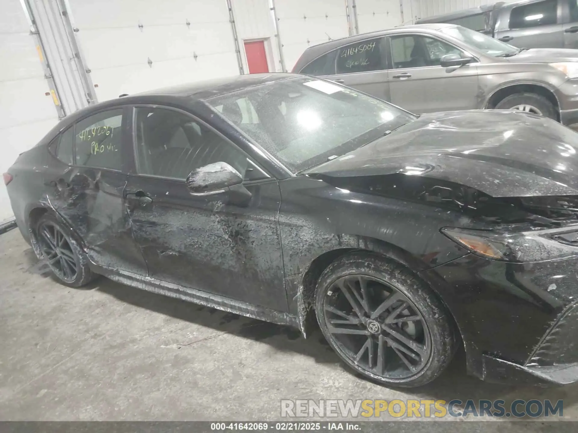 6 Photograph of a damaged car 4T1DBADK3SU509830 TOYOTA CAMRY 2025