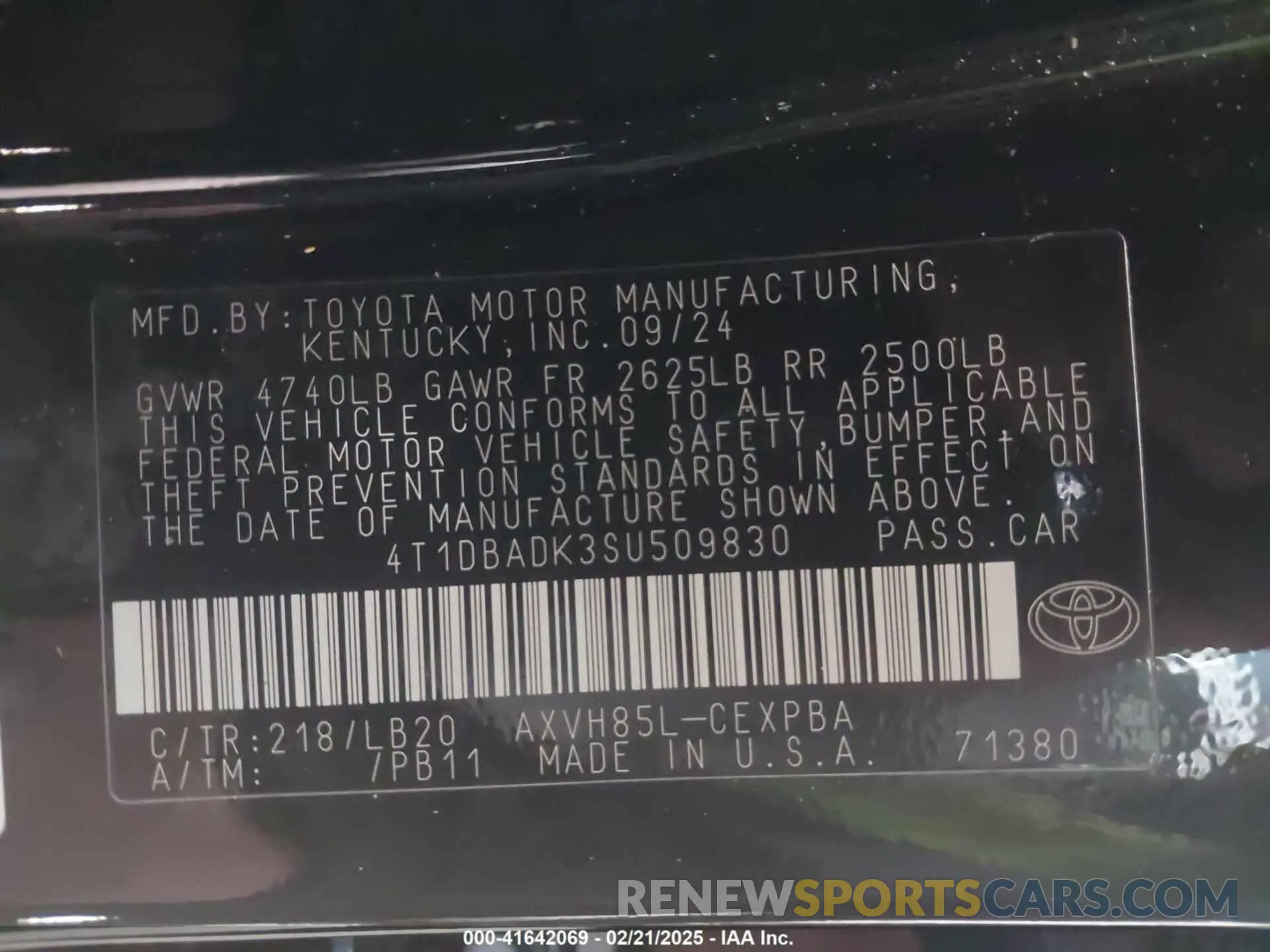 9 Photograph of a damaged car 4T1DBADK3SU509830 TOYOTA CAMRY 2025