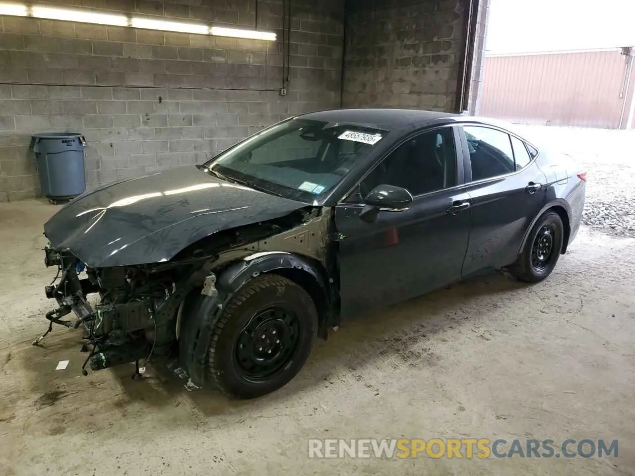 1 Photograph of a damaged car 4T1DBADK4SU001012 TOYOTA CAMRY 2025
