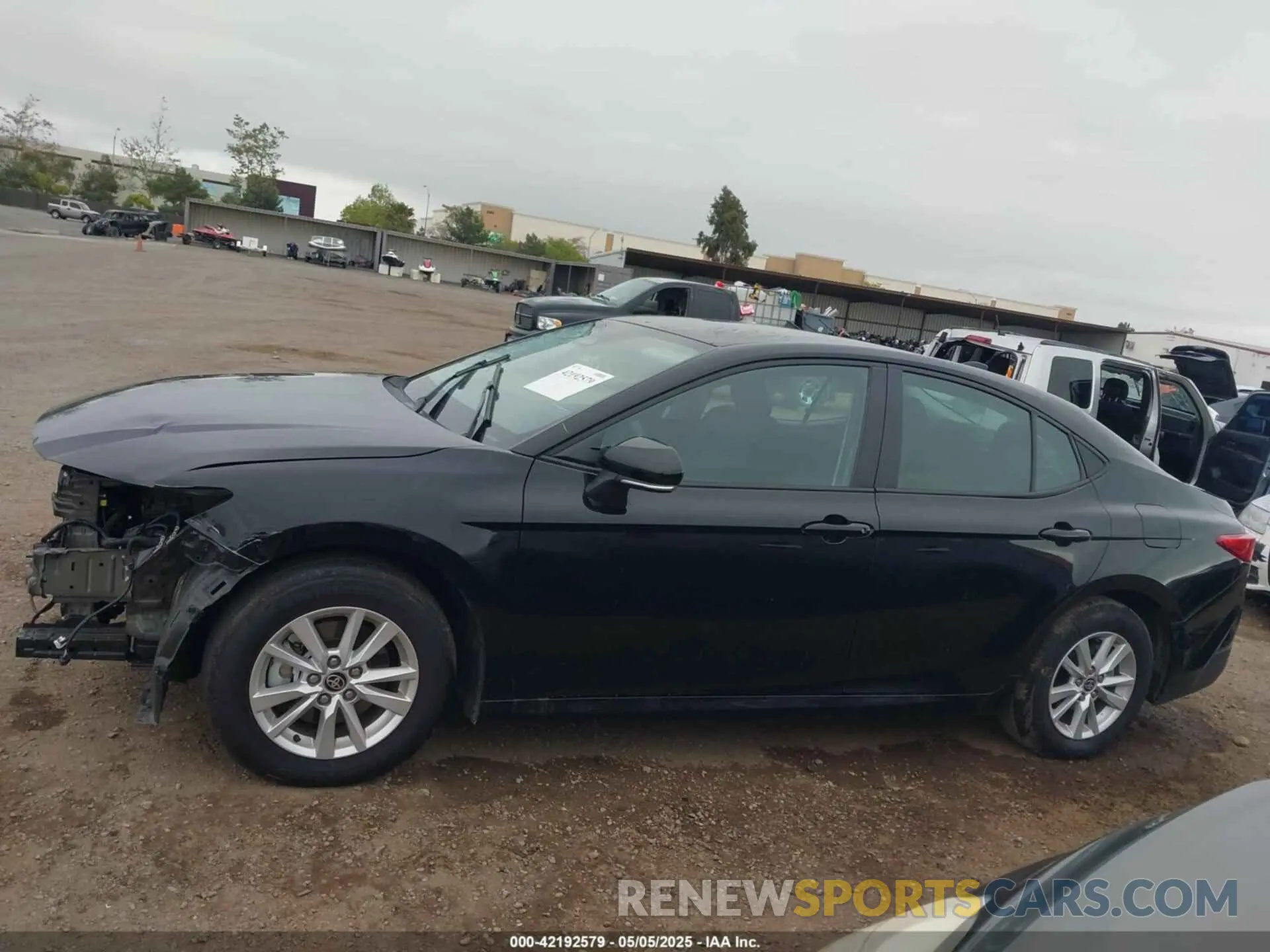 15 Photograph of a damaged car 4T1DBADK4SU004184 TOYOTA CAMRY 2025