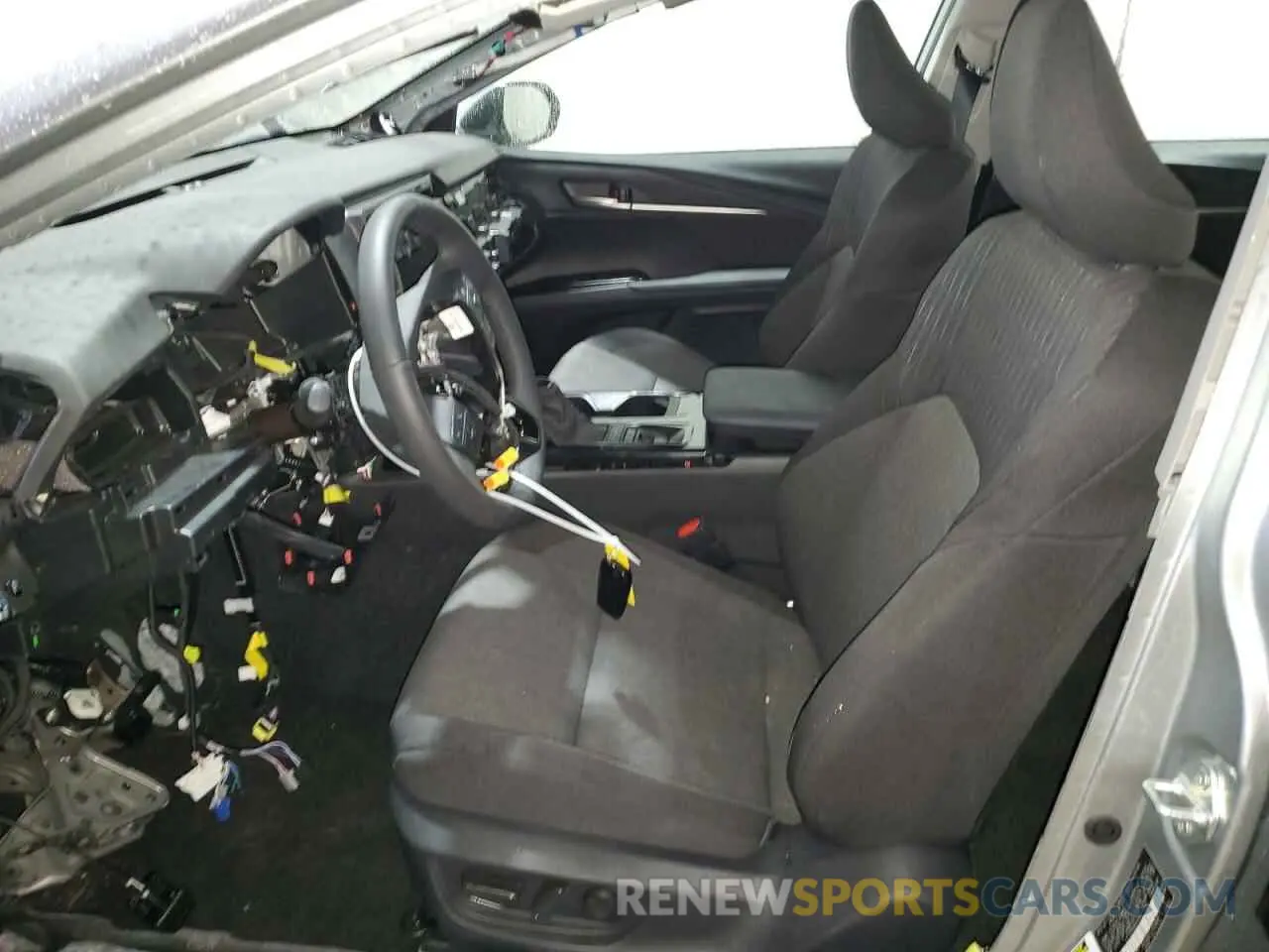 7 Photograph of a damaged car 4T1DBADK4SU011300 TOYOTA CAMRY 2025