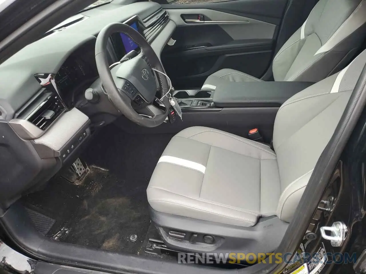 7 Photograph of a damaged car 4T1DBADK4SU016836 TOYOTA CAMRY 2025