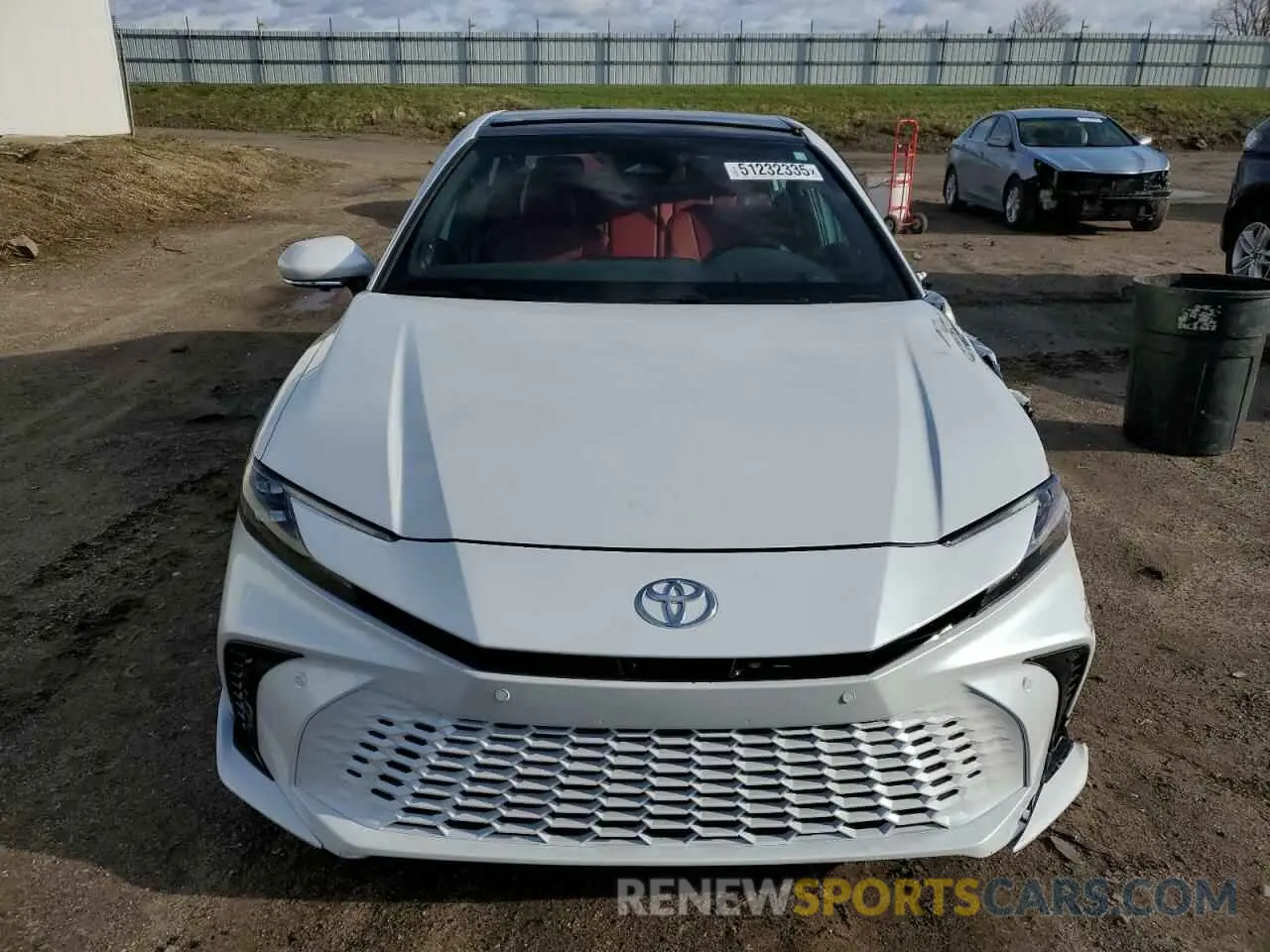 5 Photograph of a damaged car 4T1DBADK4SU017680 TOYOTA CAMRY 2025