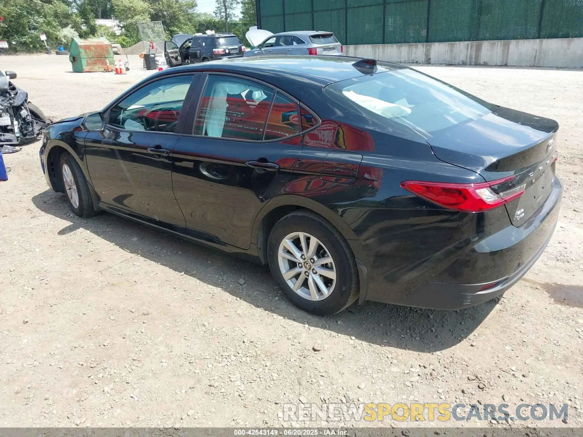 3 Photograph of a damaged car 4T1DBADK4SU509576 TOYOTA CAMRY 2025