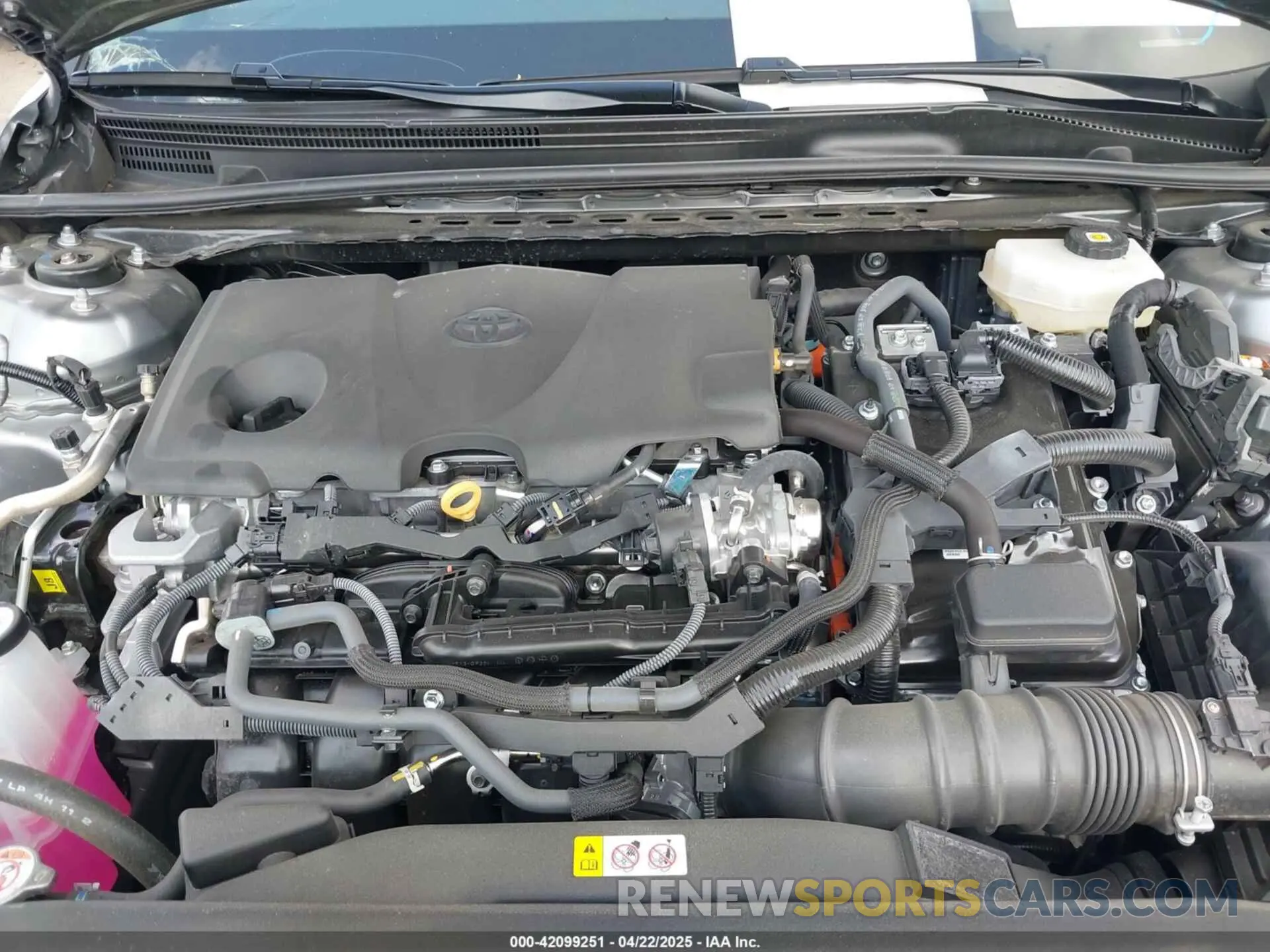 10 Photograph of a damaged car 4T1DBADK4SU510470 TOYOTA CAMRY 2025