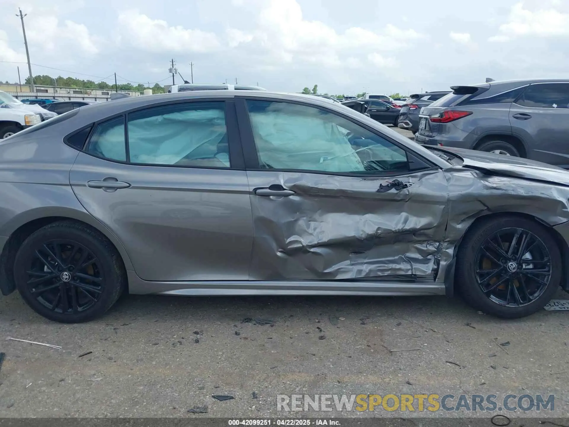 13 Photograph of a damaged car 4T1DBADK4SU510470 TOYOTA CAMRY 2025