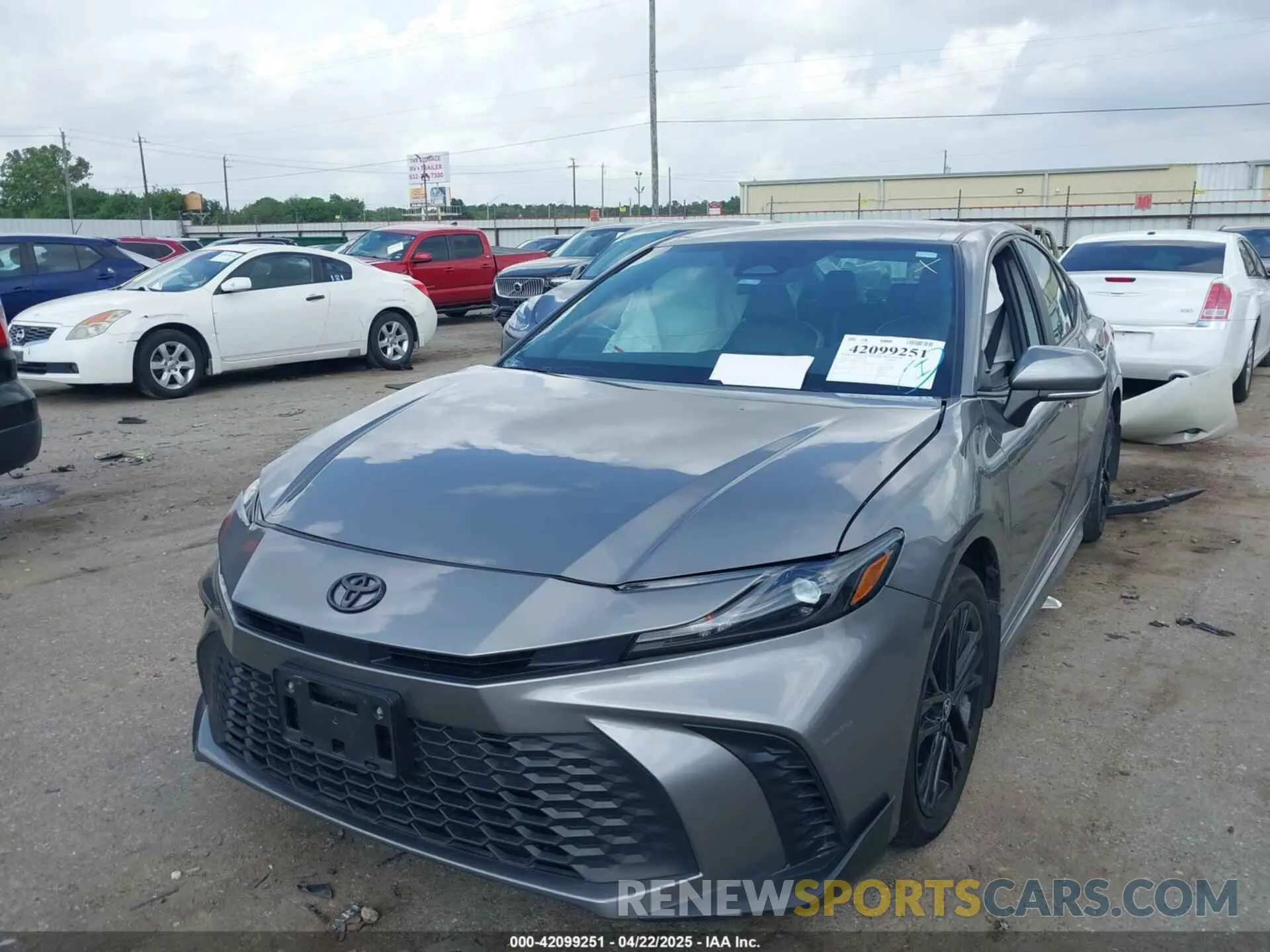 2 Photograph of a damaged car 4T1DBADK4SU510470 TOYOTA CAMRY 2025