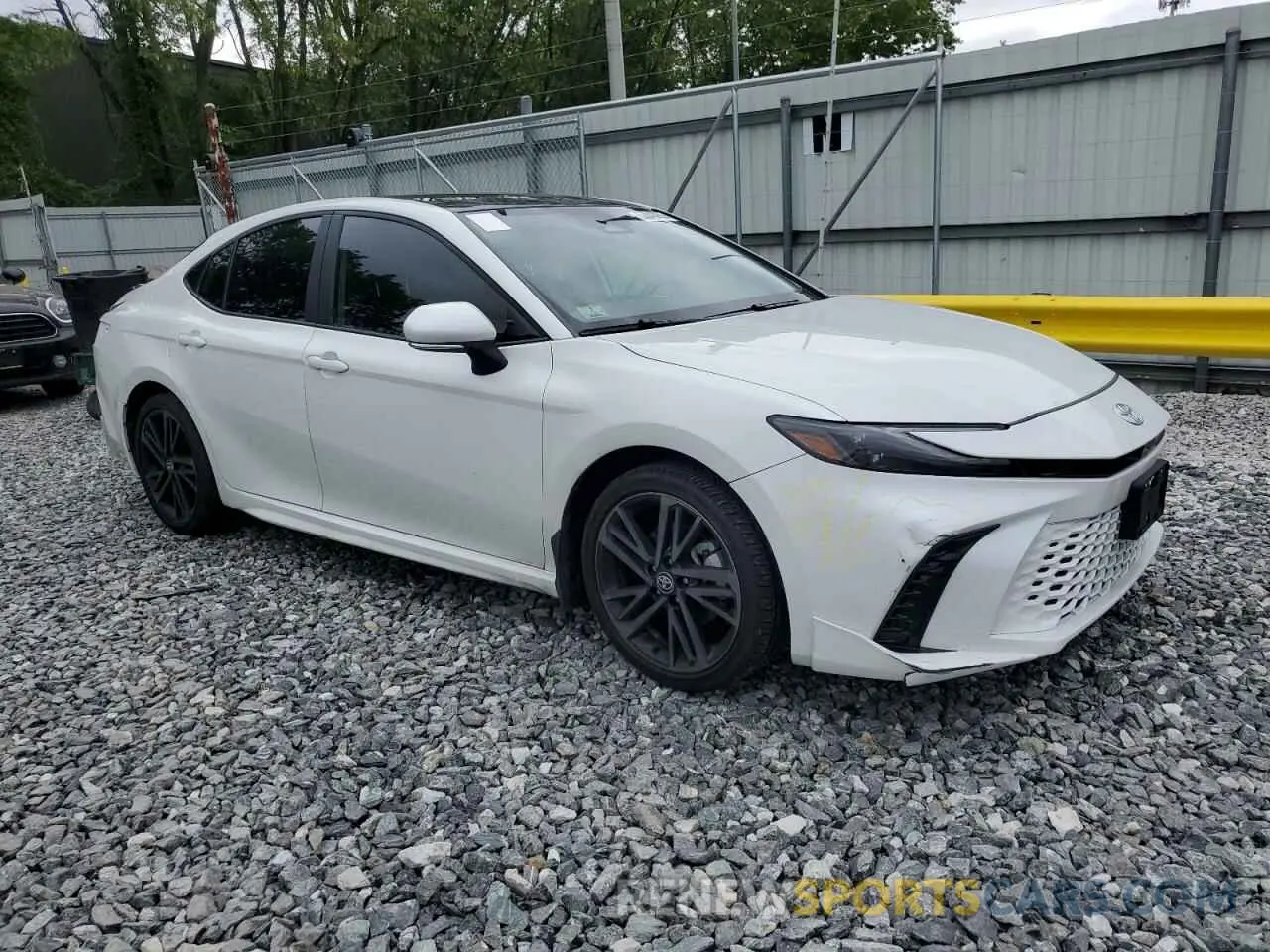 4 Photograph of a damaged car 4T1DBADK5SU005683 TOYOTA CAMRY 2025