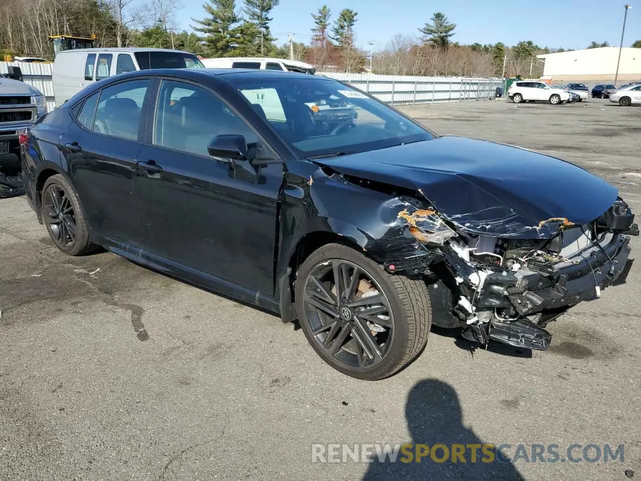 4 Photograph of a damaged car 4T1DBADK5SU015503 TOYOTA CAMRY 2025
