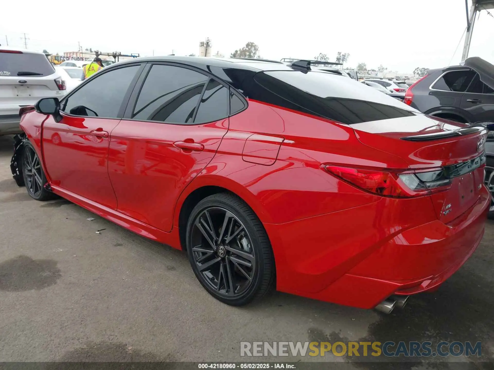 3 Photograph of a damaged car 4T1DBADK5SU022760 TOYOTA CAMRY 2025