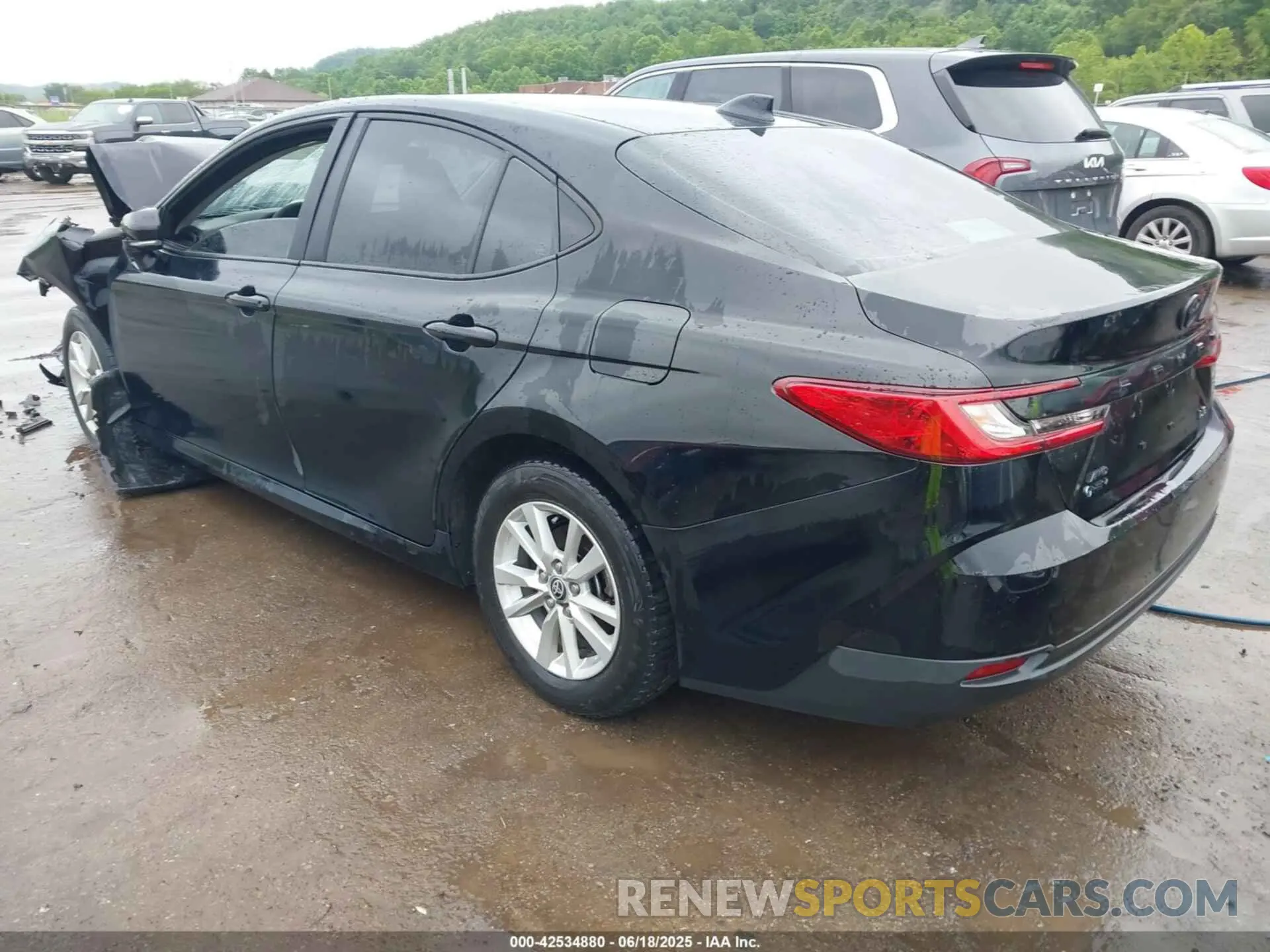 3 Photograph of a damaged car 4T1DBADK5SU503558 TOYOTA CAMRY 2025