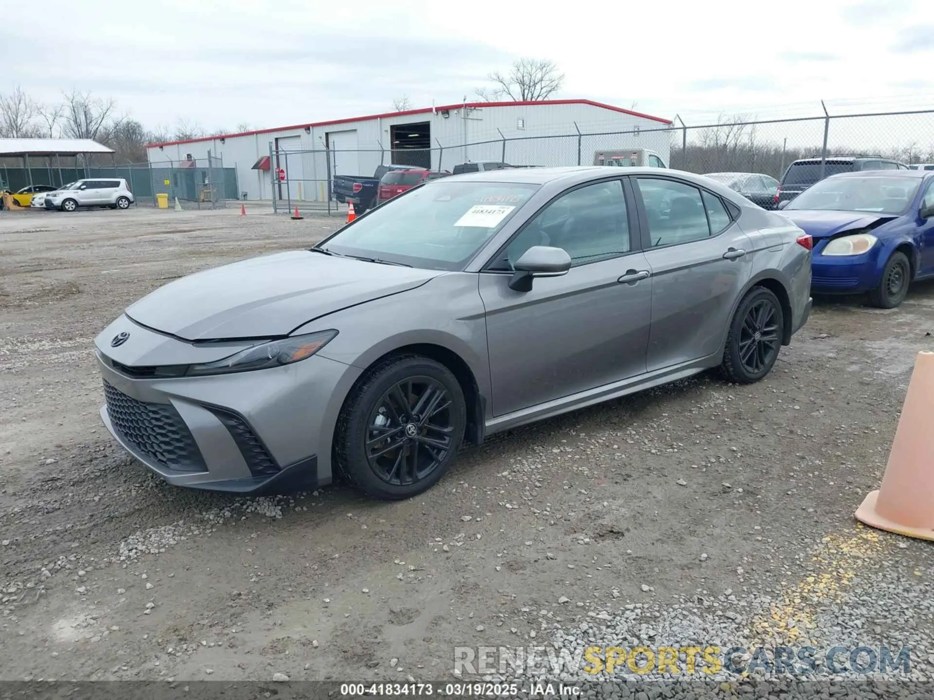 2 Photograph of a damaged car 4T1DBADK5SU510042 TOYOTA CAMRY 2025