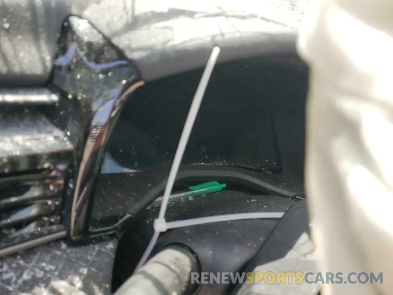 9 Photograph of a damaged car 4T1DBADK5SU518657 TOYOTA CAMRY 2025