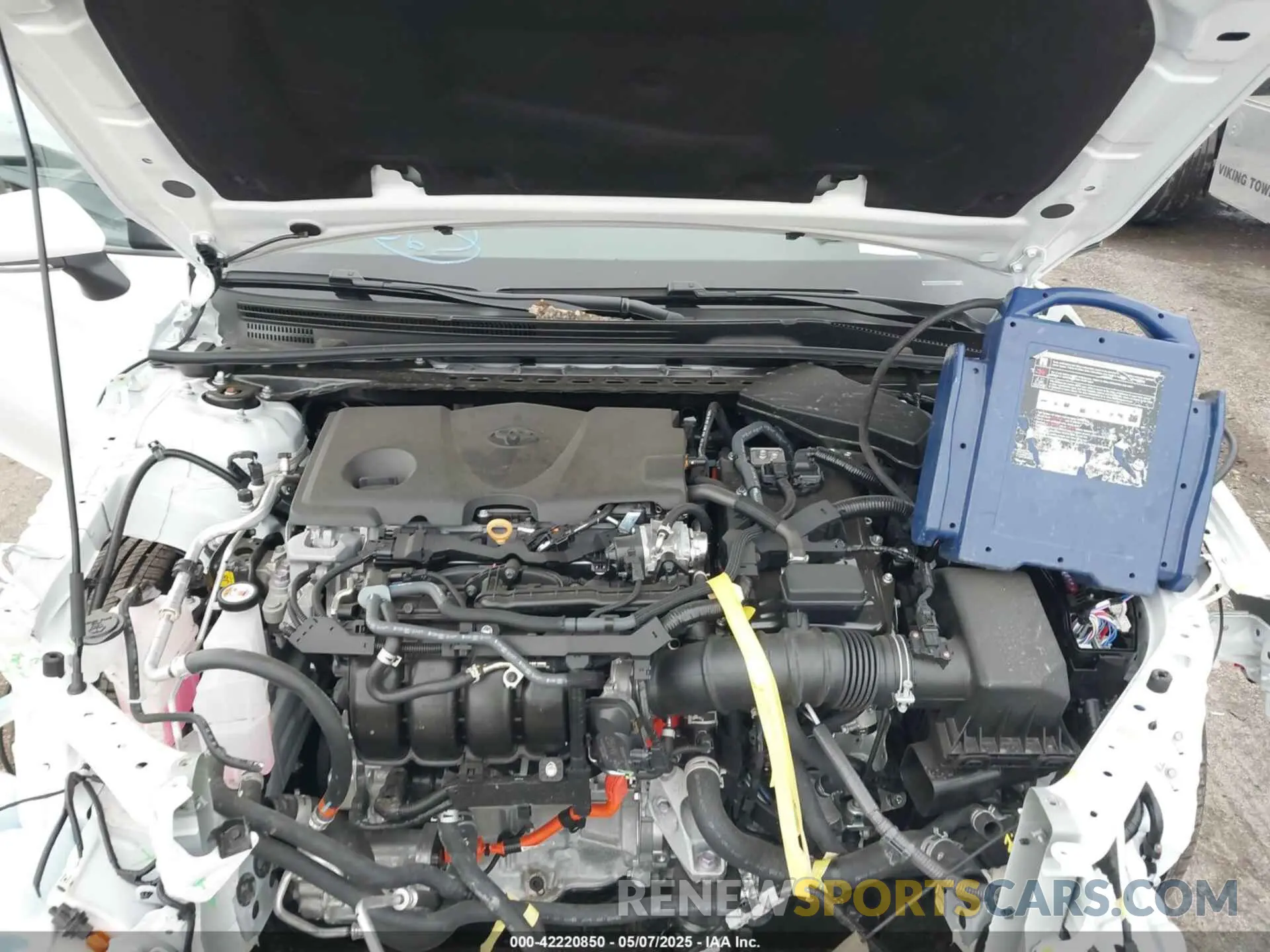 10 Photograph of a damaged car 4T1DBADK5SU522109 TOYOTA CAMRY 2025