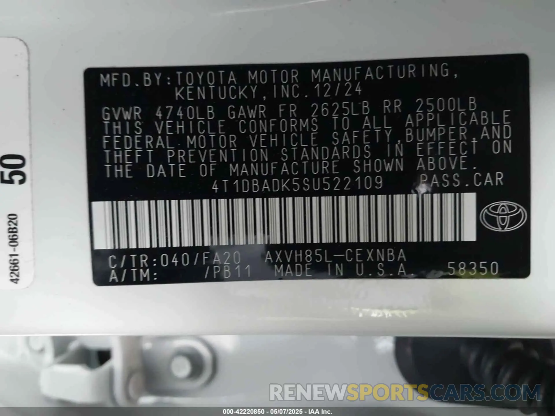 9 Photograph of a damaged car 4T1DBADK5SU522109 TOYOTA CAMRY 2025
