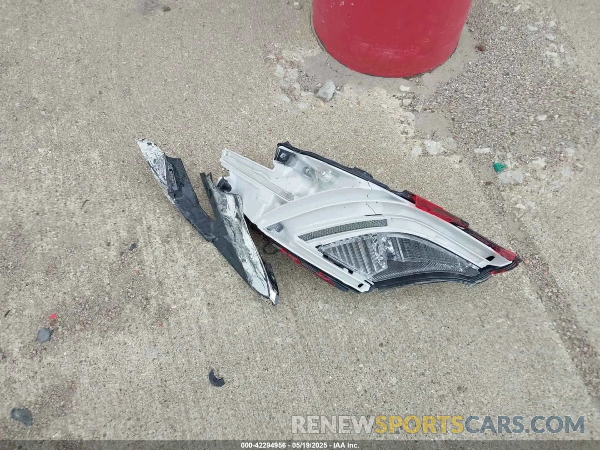 12 Photograph of a damaged car 4T1DBADK6SU022282 TOYOTA CAMRY 2025