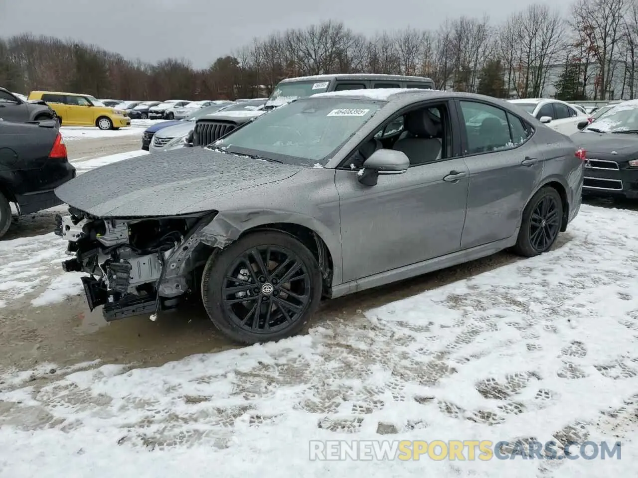 1 Photograph of a damaged car 4T1DBADK6SU515010 TOYOTA CAMRY 2025