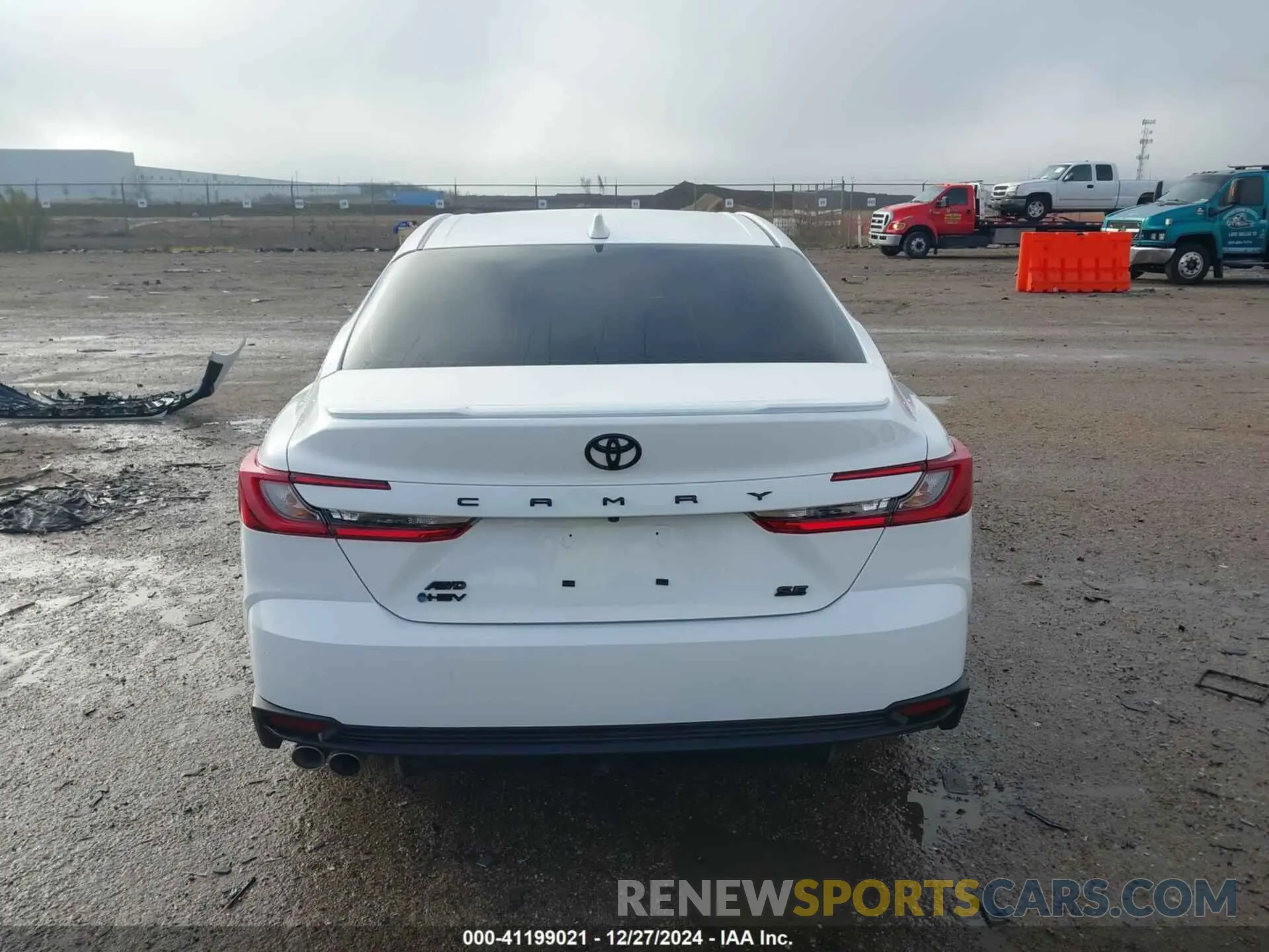 16 Photograph of a damaged car 4T1DBADK7SU010576 TOYOTA CAMRY 2025