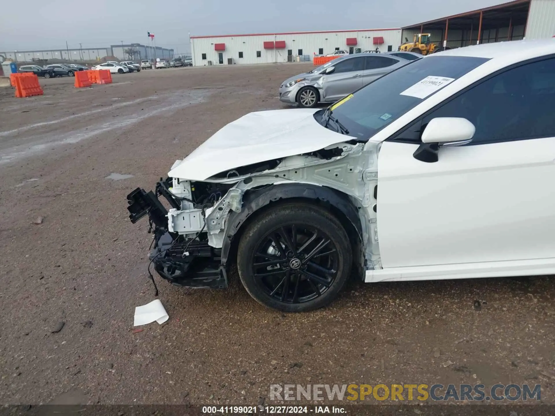 6 Photograph of a damaged car 4T1DBADK7SU010576 TOYOTA CAMRY 2025