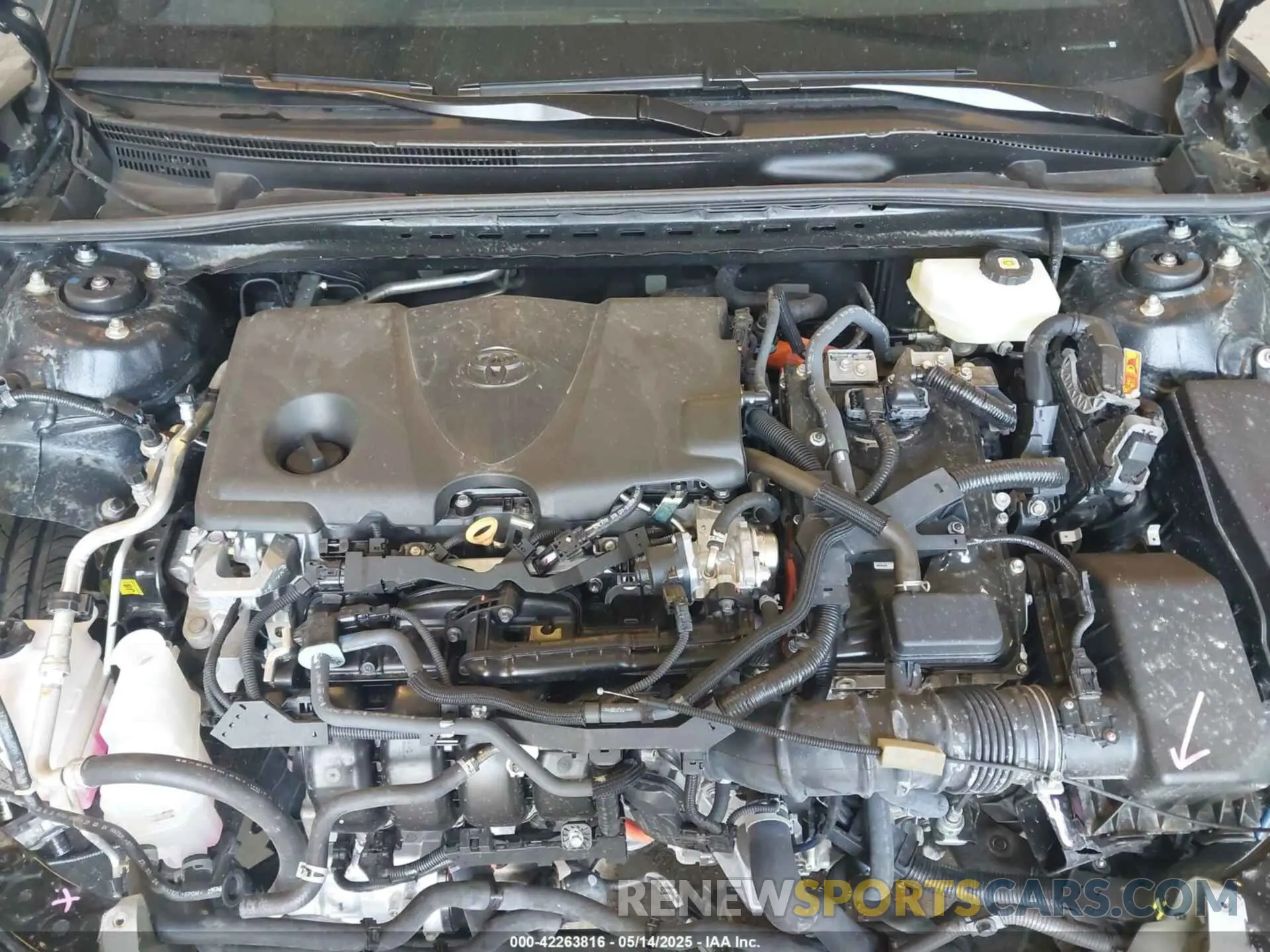 10 Photograph of a damaged car 4T1DBADK7SU510284 TOYOTA CAMRY 2025