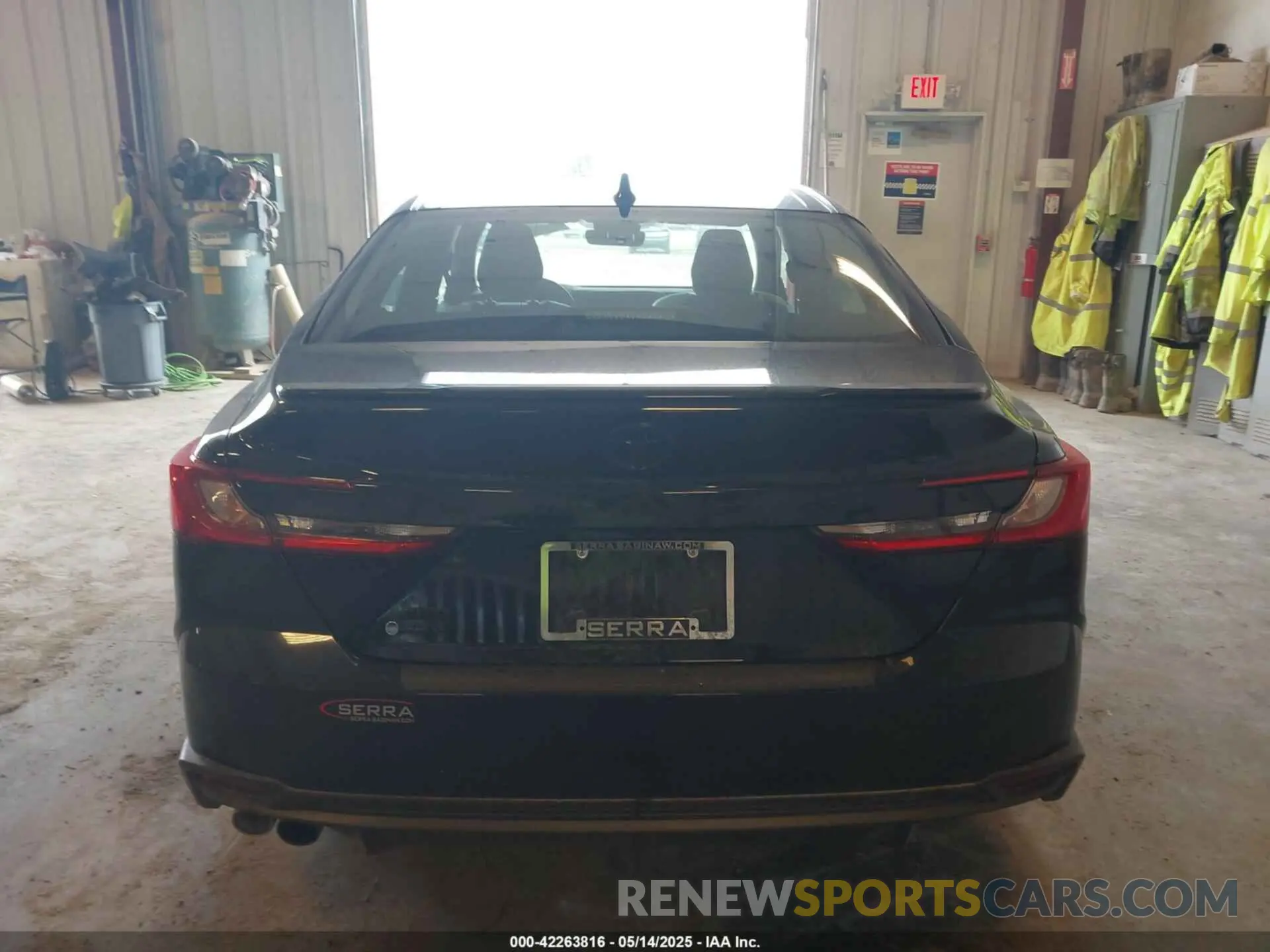 16 Photograph of a damaged car 4T1DBADK7SU510284 TOYOTA CAMRY 2025